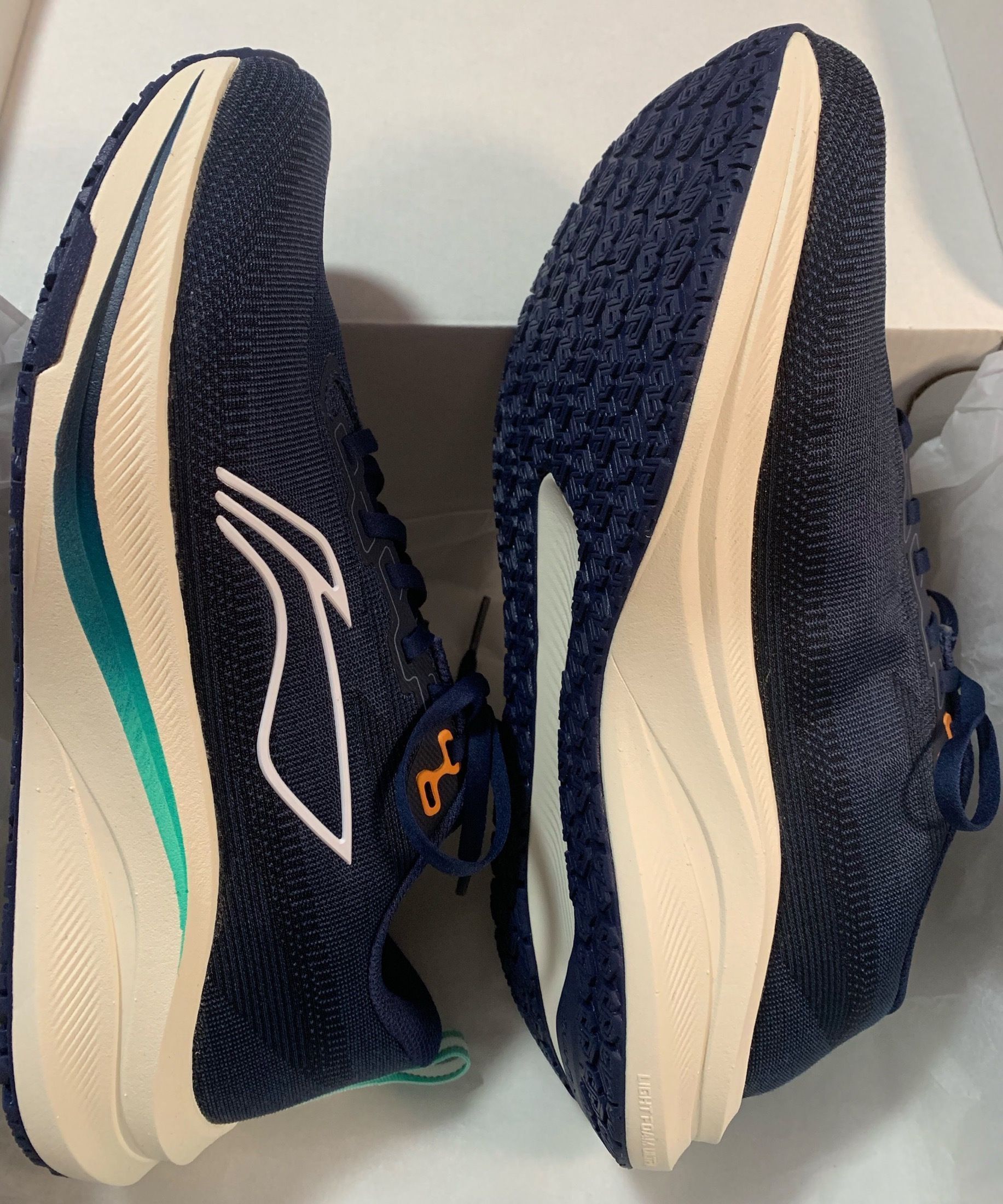 李宁赤兔 8 跑鞋