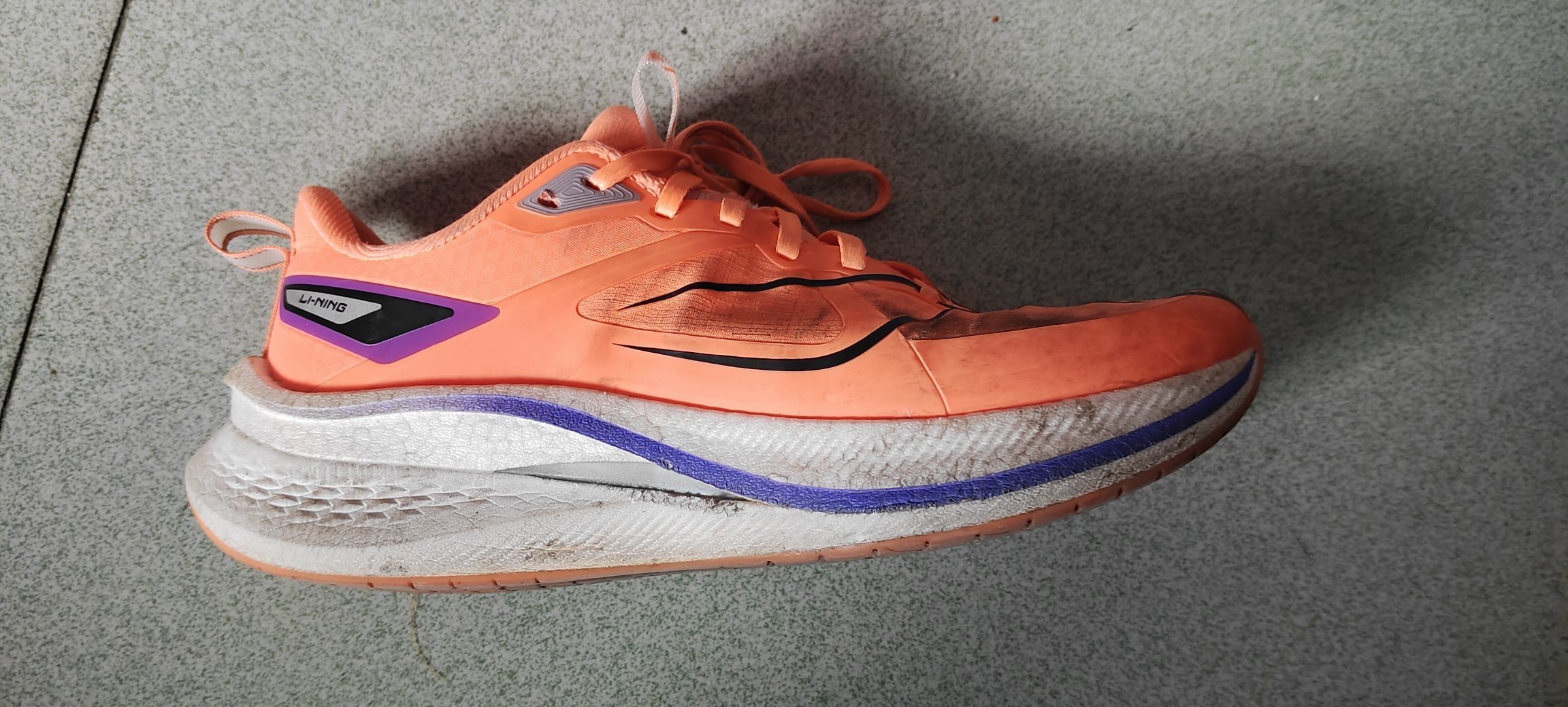 非常好穿，很适合学生党，价格合适，体考体