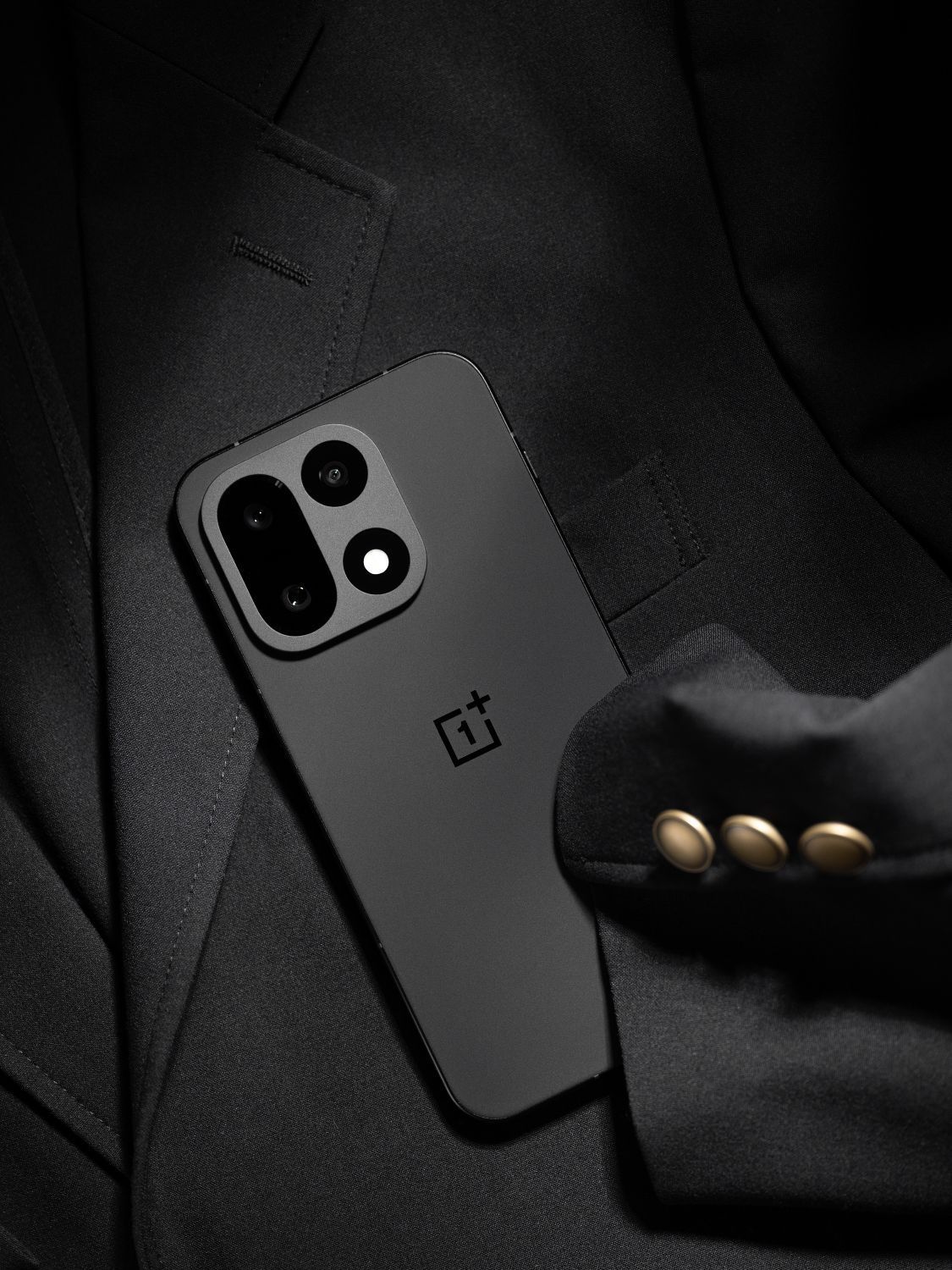 一加15图赏:绝对黑,很纯粹