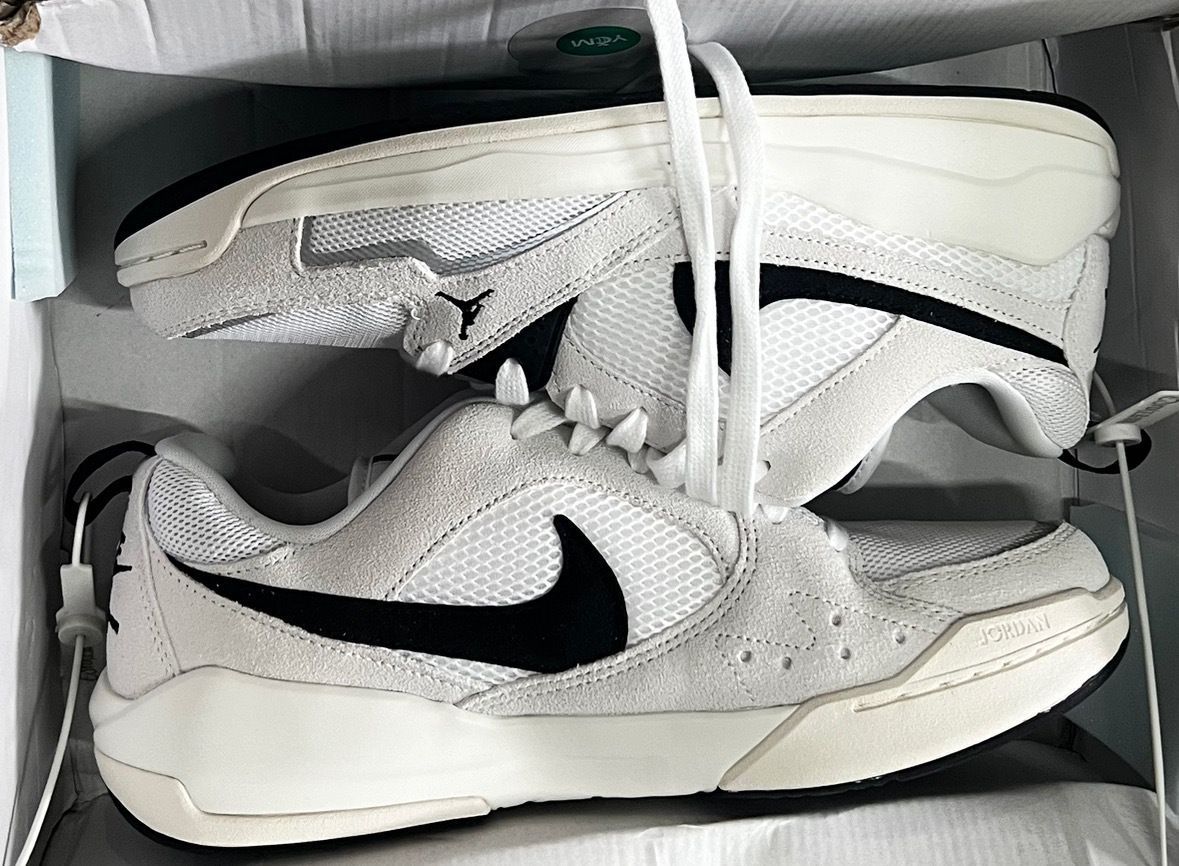 NIKE耐克男子JORDAN CMFT ERA舒适运动训练篮球鞋HJ6777-100