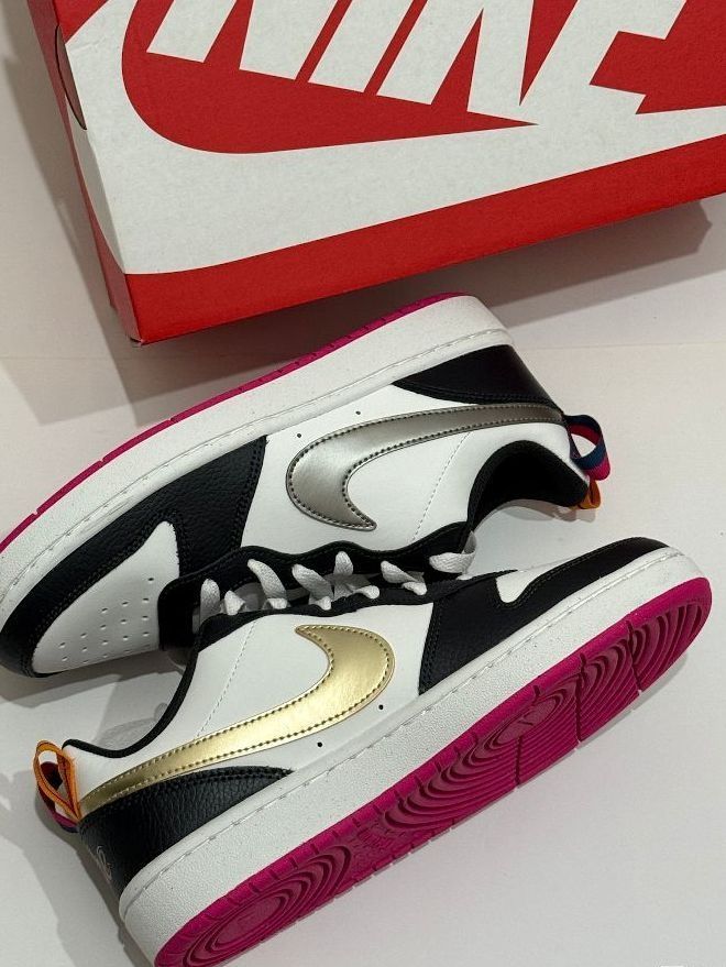 💥被这双Nike鸳鸯勾狠狠戳中!银金撞色+玫粉底,出街回头率直接拉满~