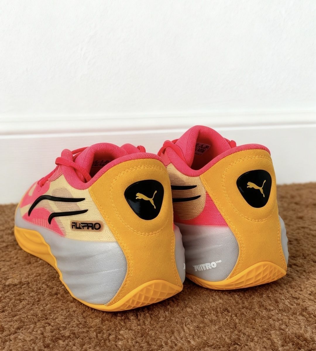 PUMA All-Pro Nitro粉黄篮球鞋:软弹防滑但易脏,后卫党脚感爽😎