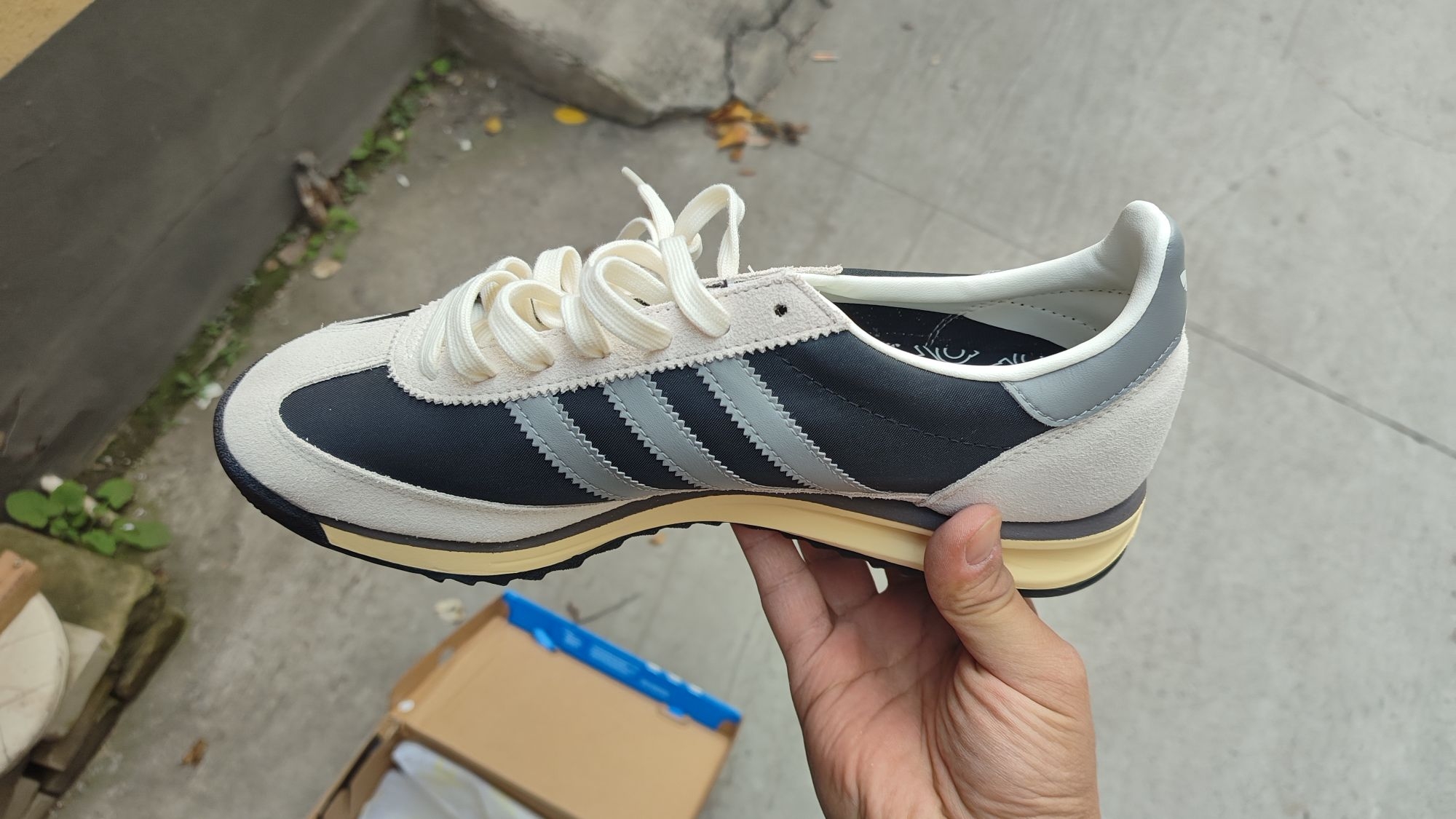 阿迪百搭德训