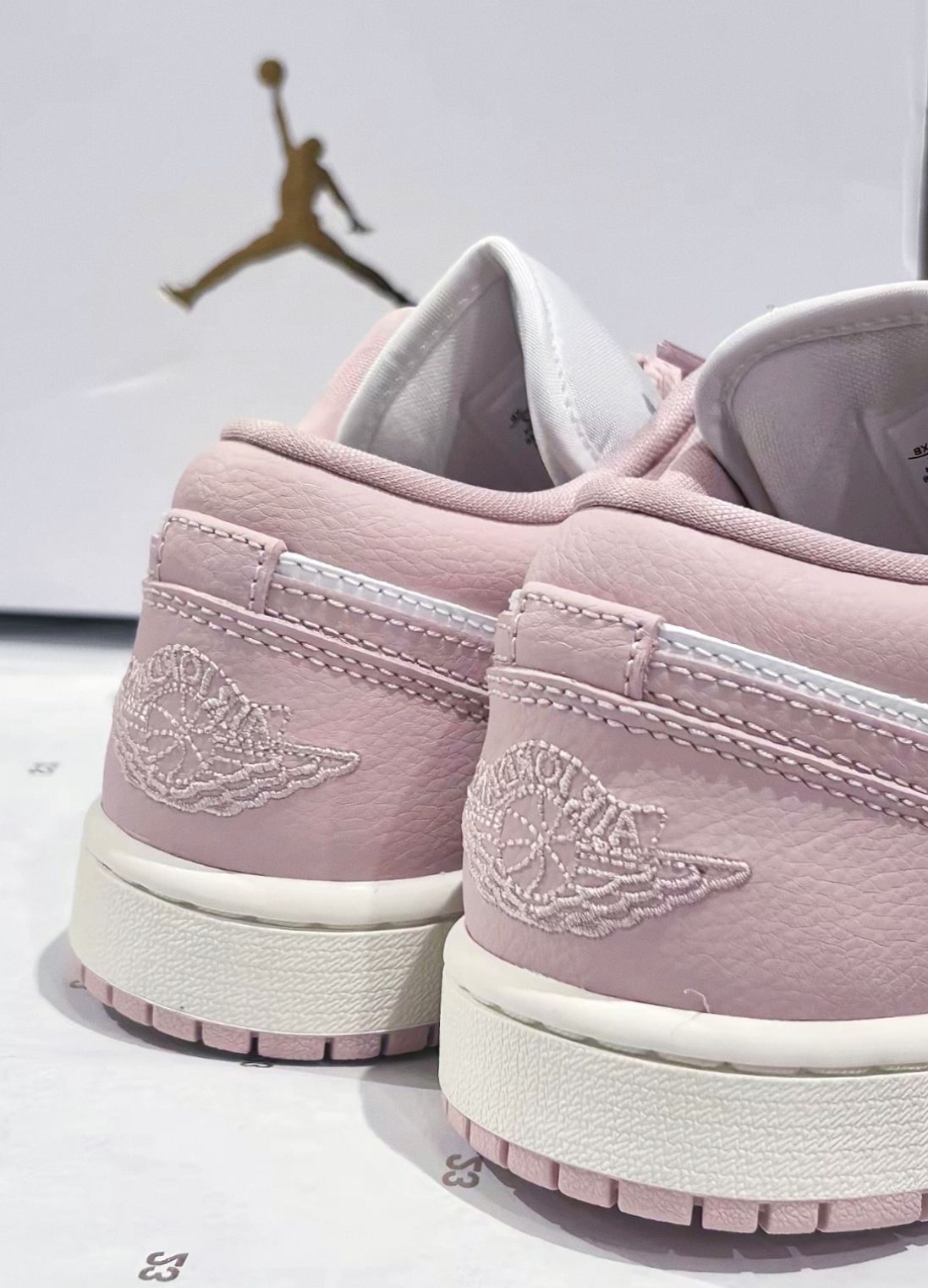 粉白AJ1 Low这下直接戳中我心💘