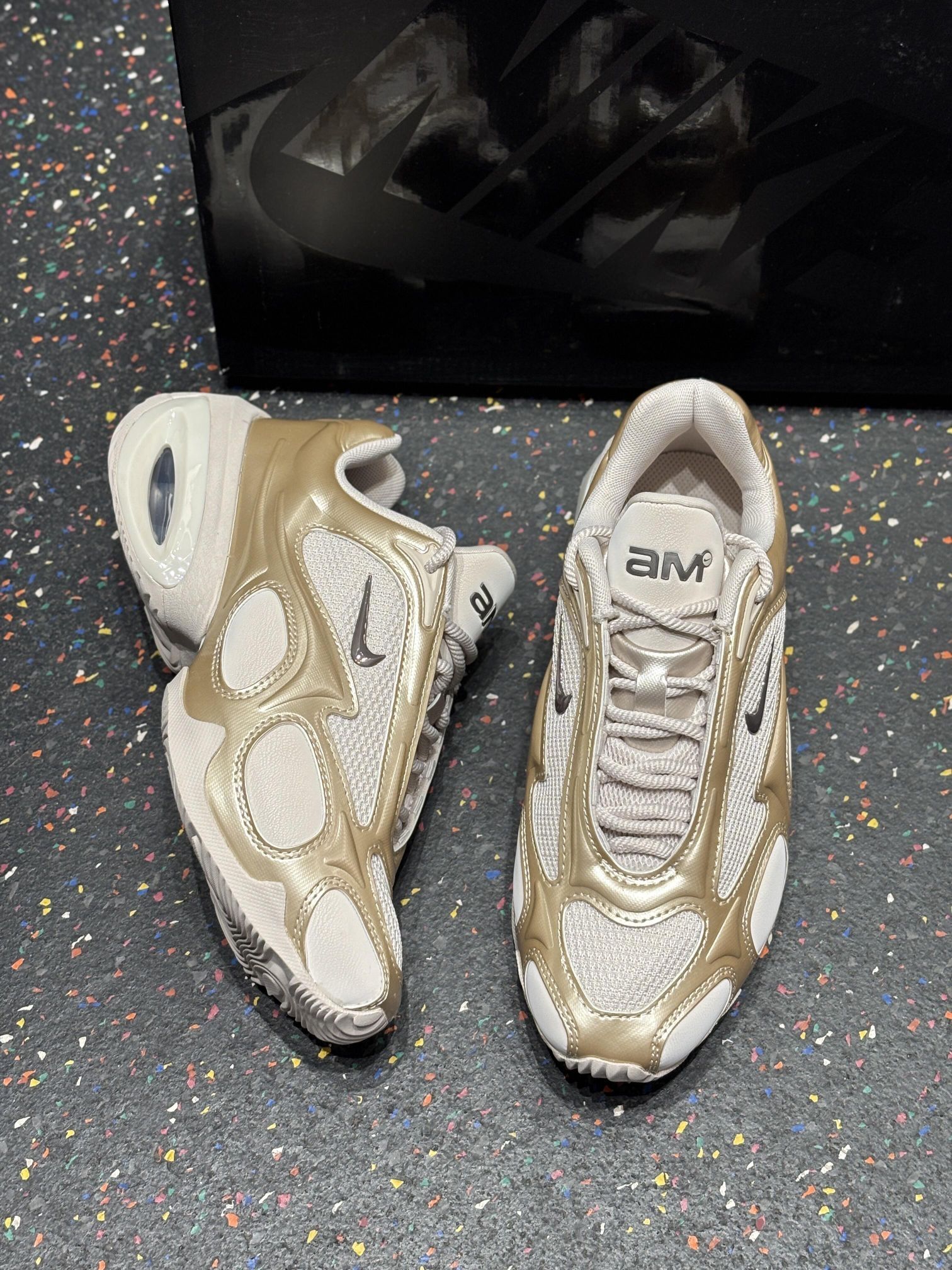 Nike Air Max TW 香槟金 把复古未来穿在脚下