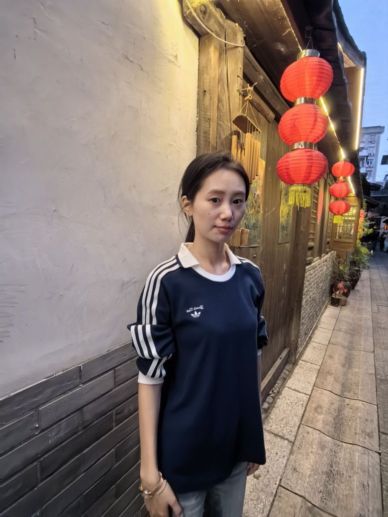 阿迪达斯三叶草复古风上衣，解锁潮流与舒适的双重密码