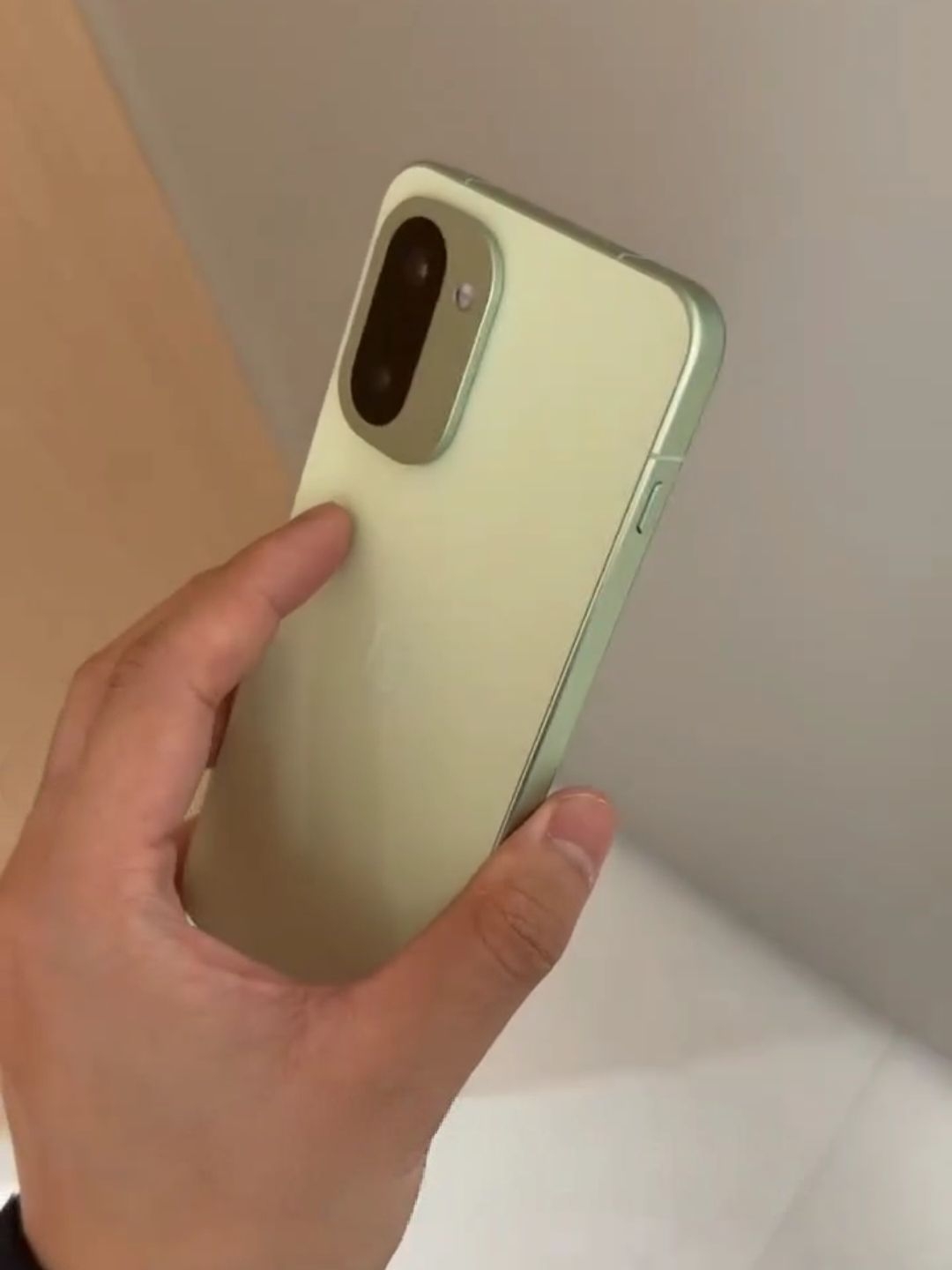 一加疯了!Ace 6T比Ace 6强还便宜200,2399元冲哭