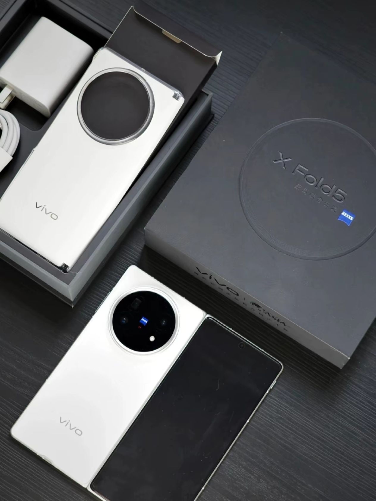 217g的诚意:vivo X Fold5让折叠屏告别取舍