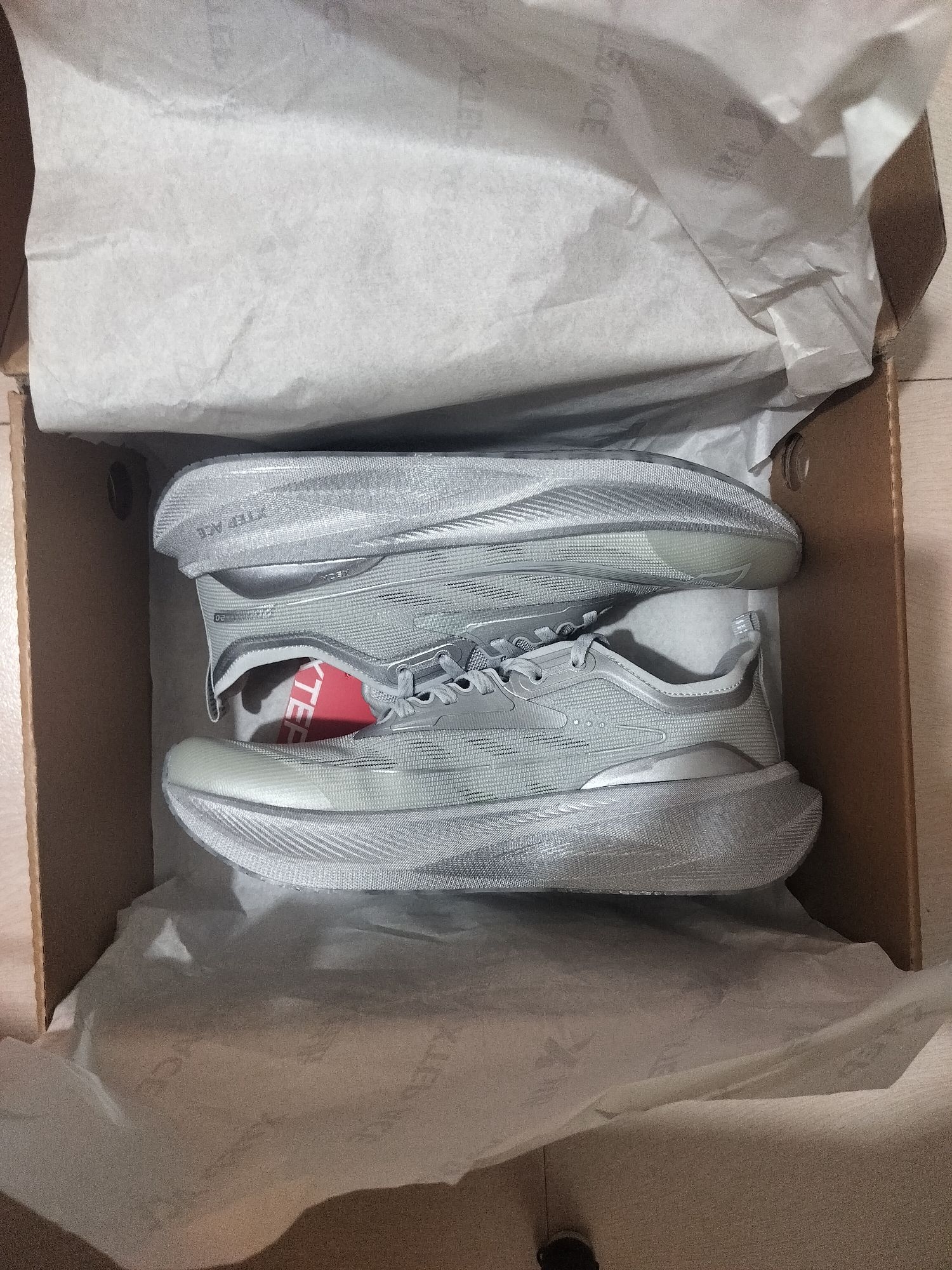 👟球鞋名称：

📌是否偏码【偏大/不偏码