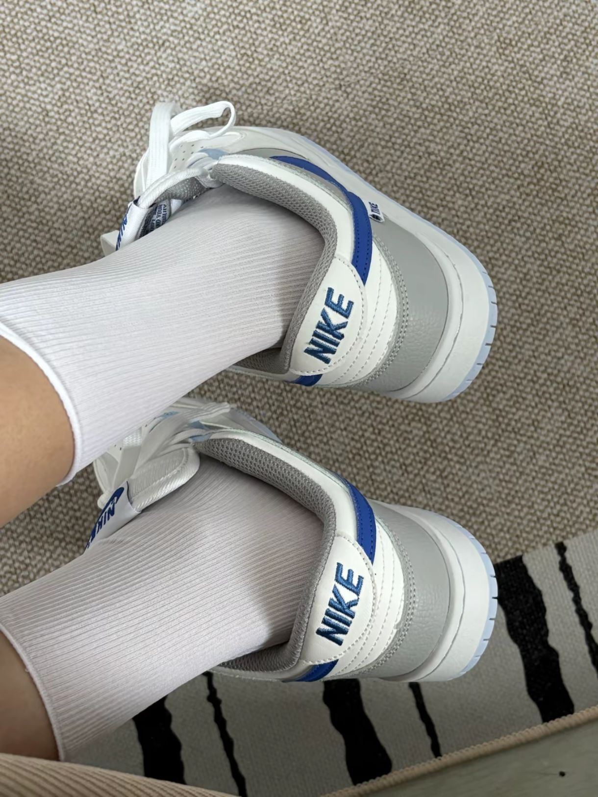 看了好几个款 最后还是入手了这款海盐蓝dunk🤩