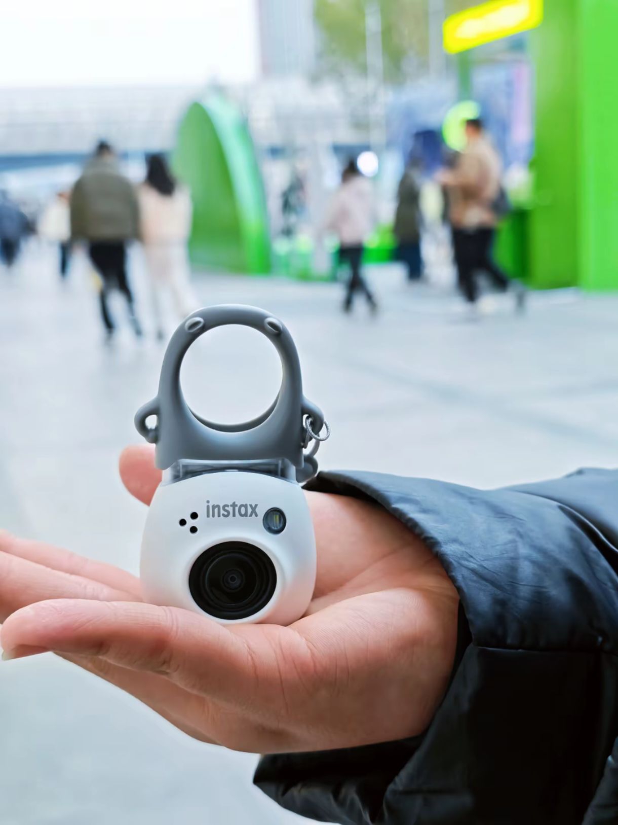 来,给肯德基爷爷 Instax Pal 一下!