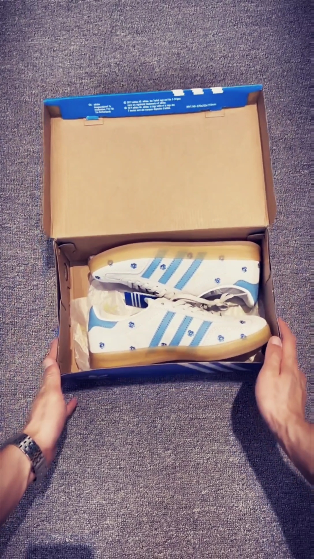 复古封神！adidas GAZELLE灰调板鞋，承包所有日常高光