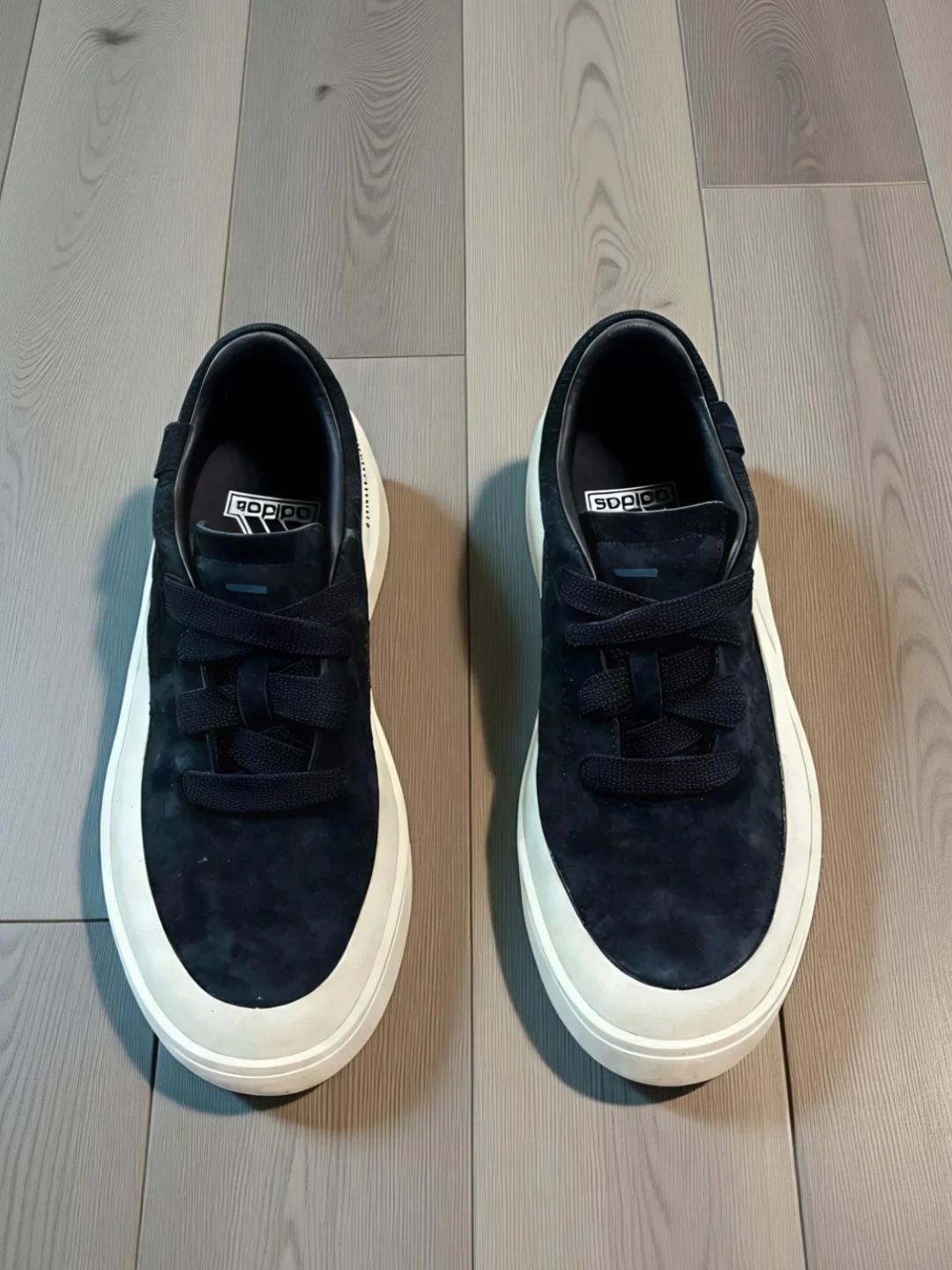 新入阿迪LABCOURT藏蓝麂皮款板鞋,越穿越爱!😍
