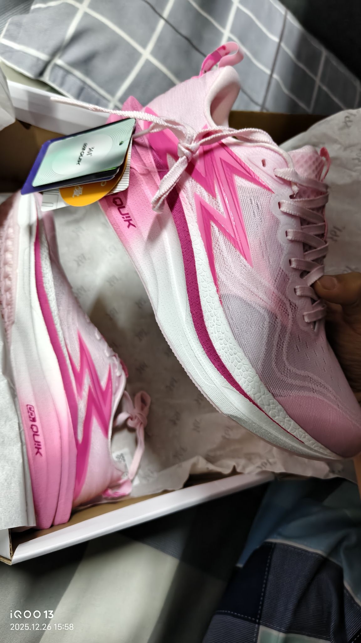 好看，挺好的，穿起来，挺舒服的!OKOK