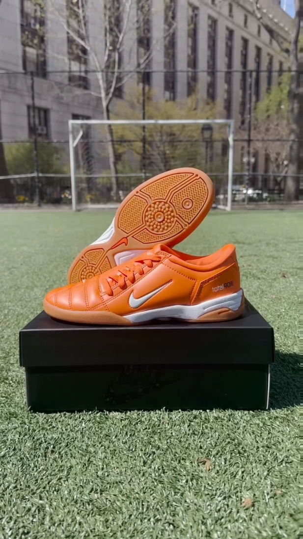 Nike T90 III SP黄橙双配色测评，欧洲杯经典复刻