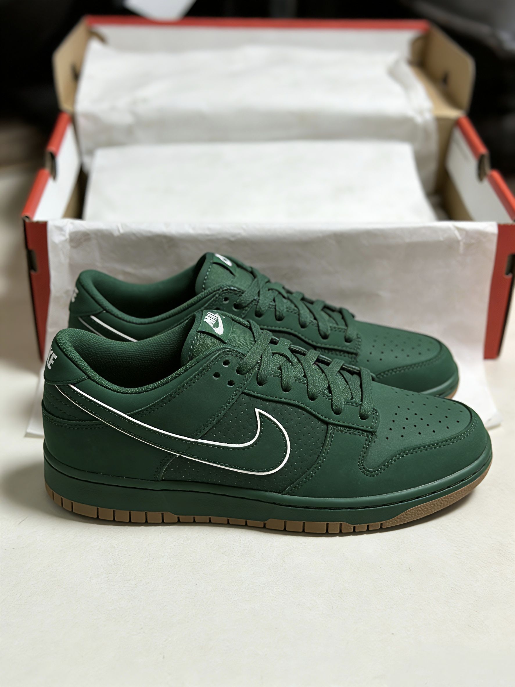 「实战党必看！布克一代测评：3招解锁球场霸主模式」