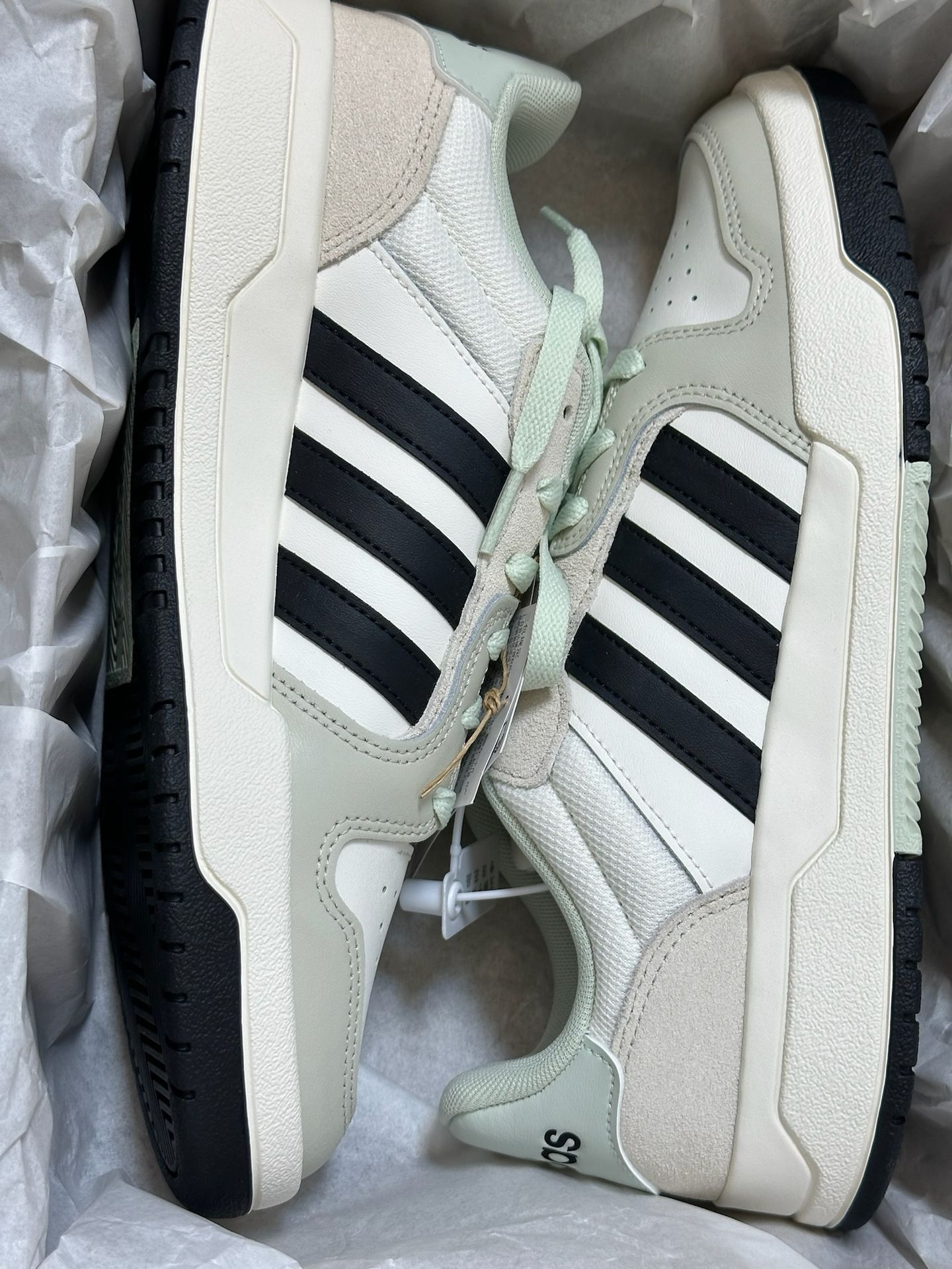 Adidas茉莉色➗帕恰狗🧸充电宝🟰过双旦喽🏮