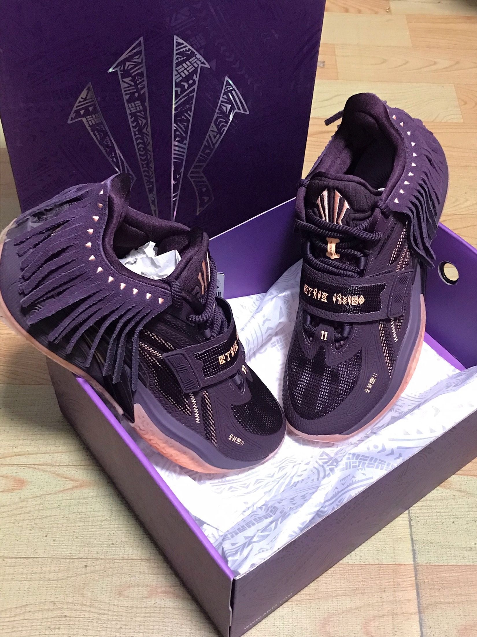 - 氮科技加持!安踏实战篮球鞋全能表现拉满