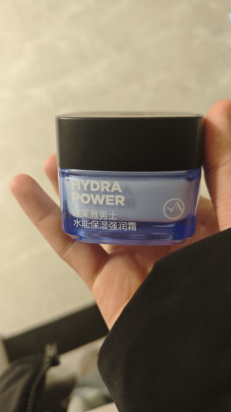 -《秋冬干皮男本命！这罐面霜我能用到停产》
​
