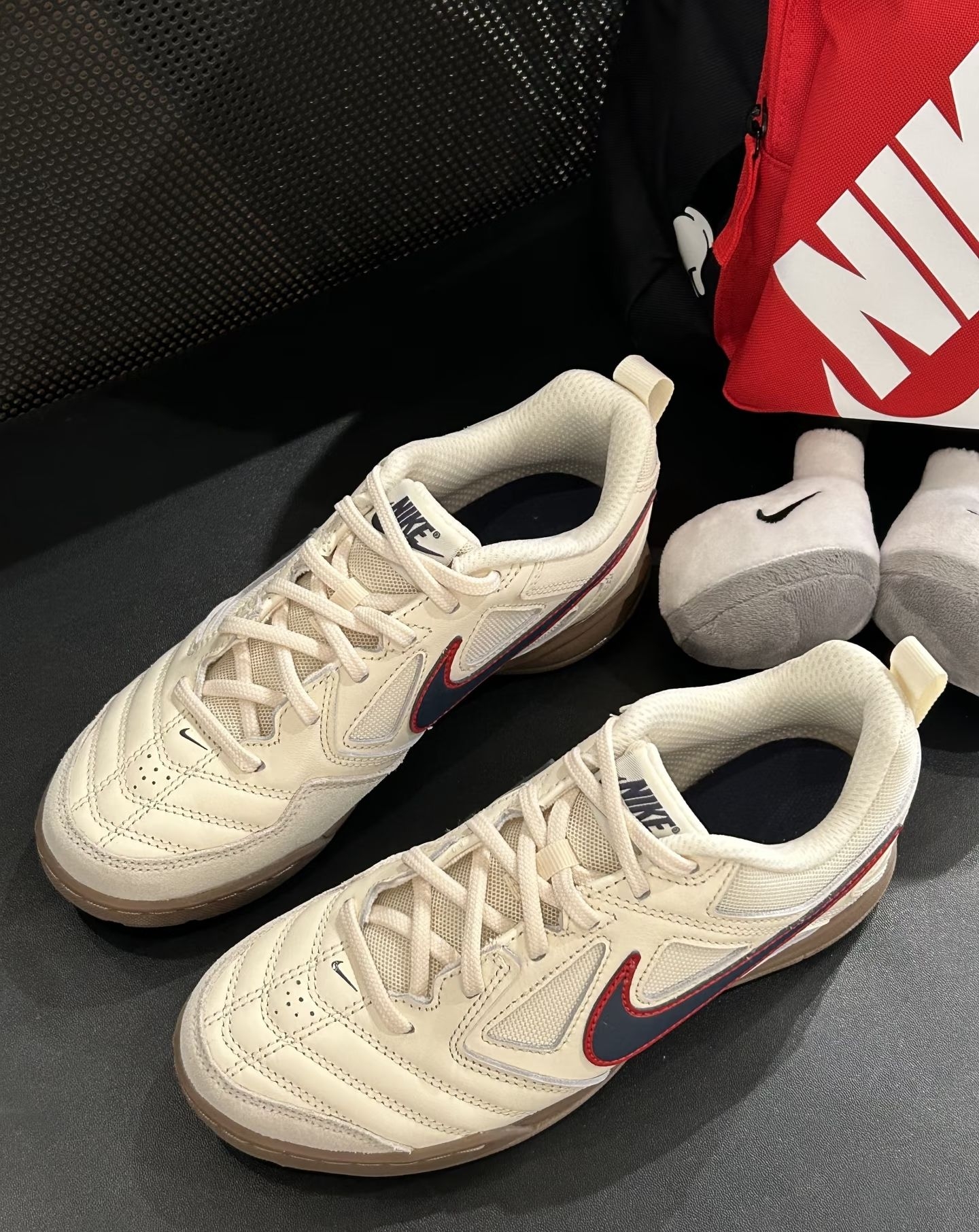 米色 Nike Gato 复古运动风百搭神鞋!