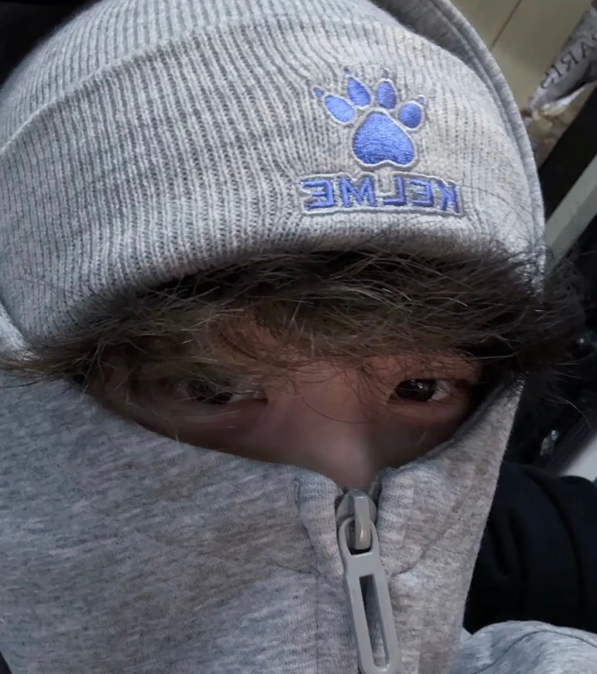 你不够帅？是你没选对帽子