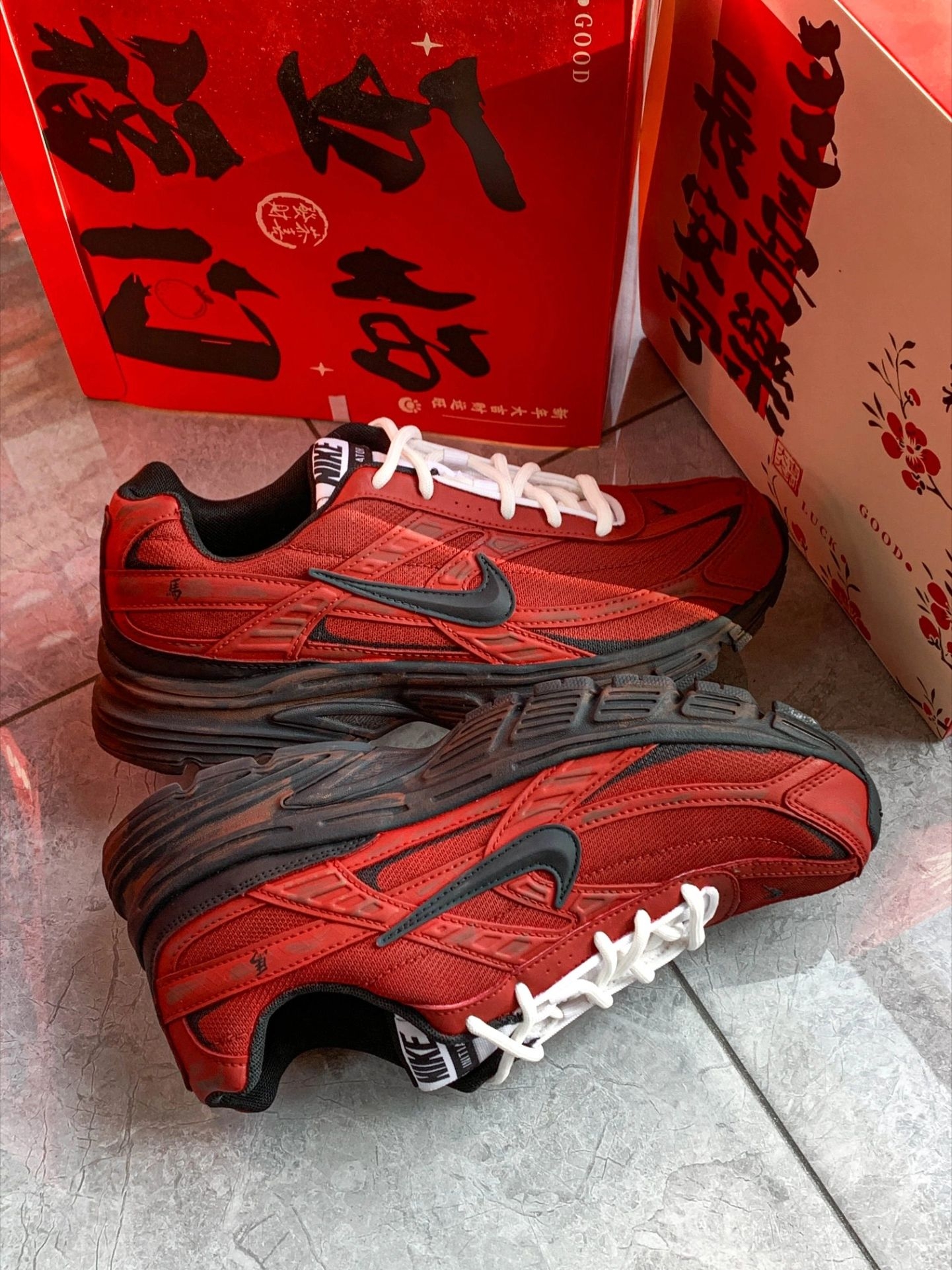 舒服又喜庆，这双Nike我能穿一整个冬天