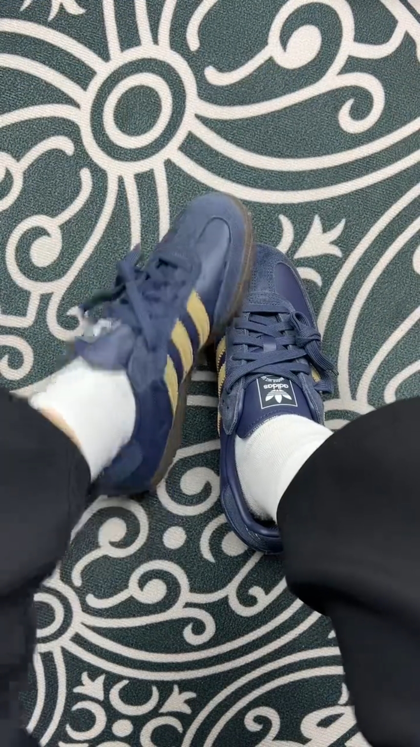 adidas藏蓝金标💙➗小复古👟🟰超搭调！