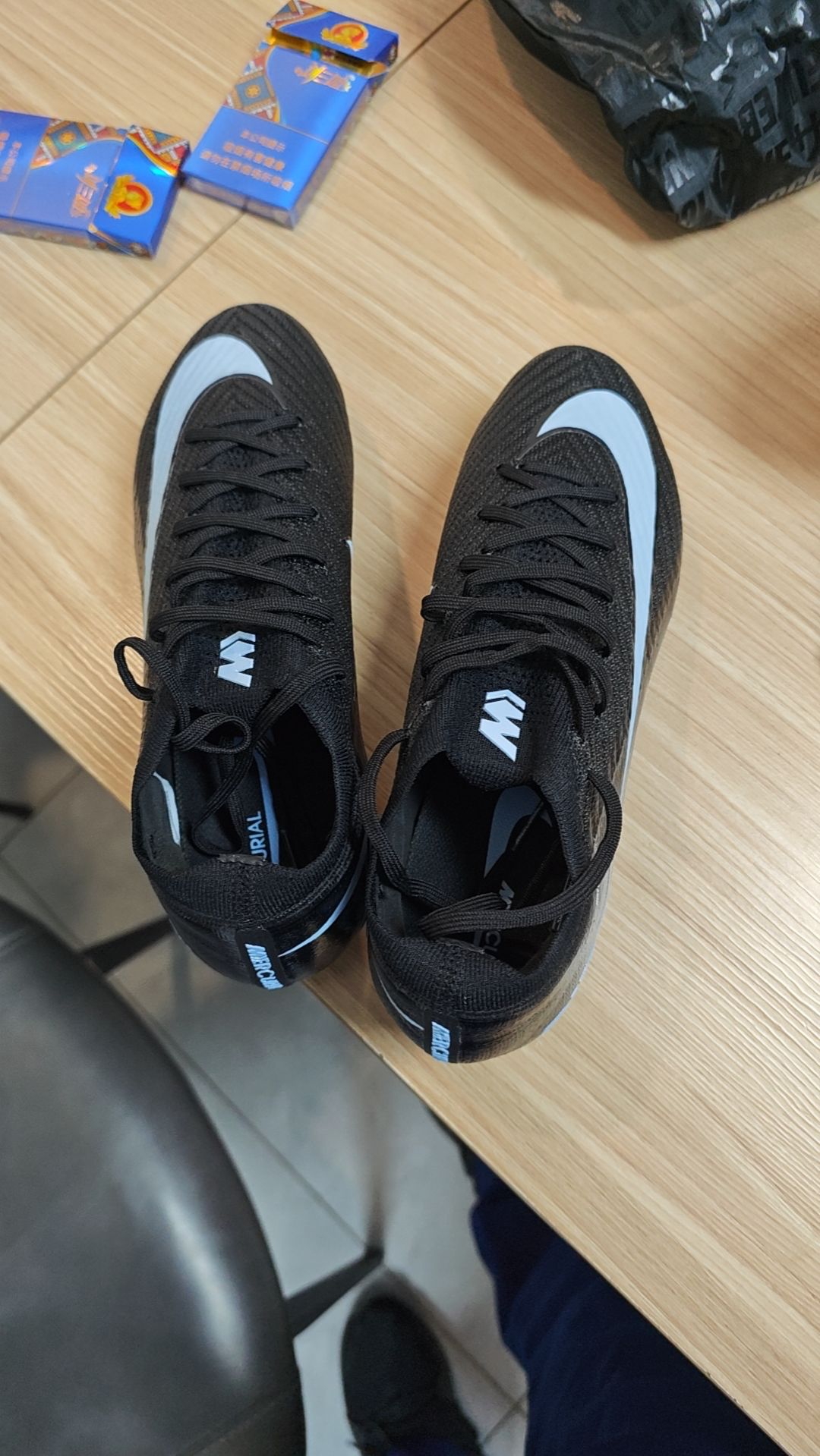 👟球鞋名称：

📌是否偏码【偏大/不偏码