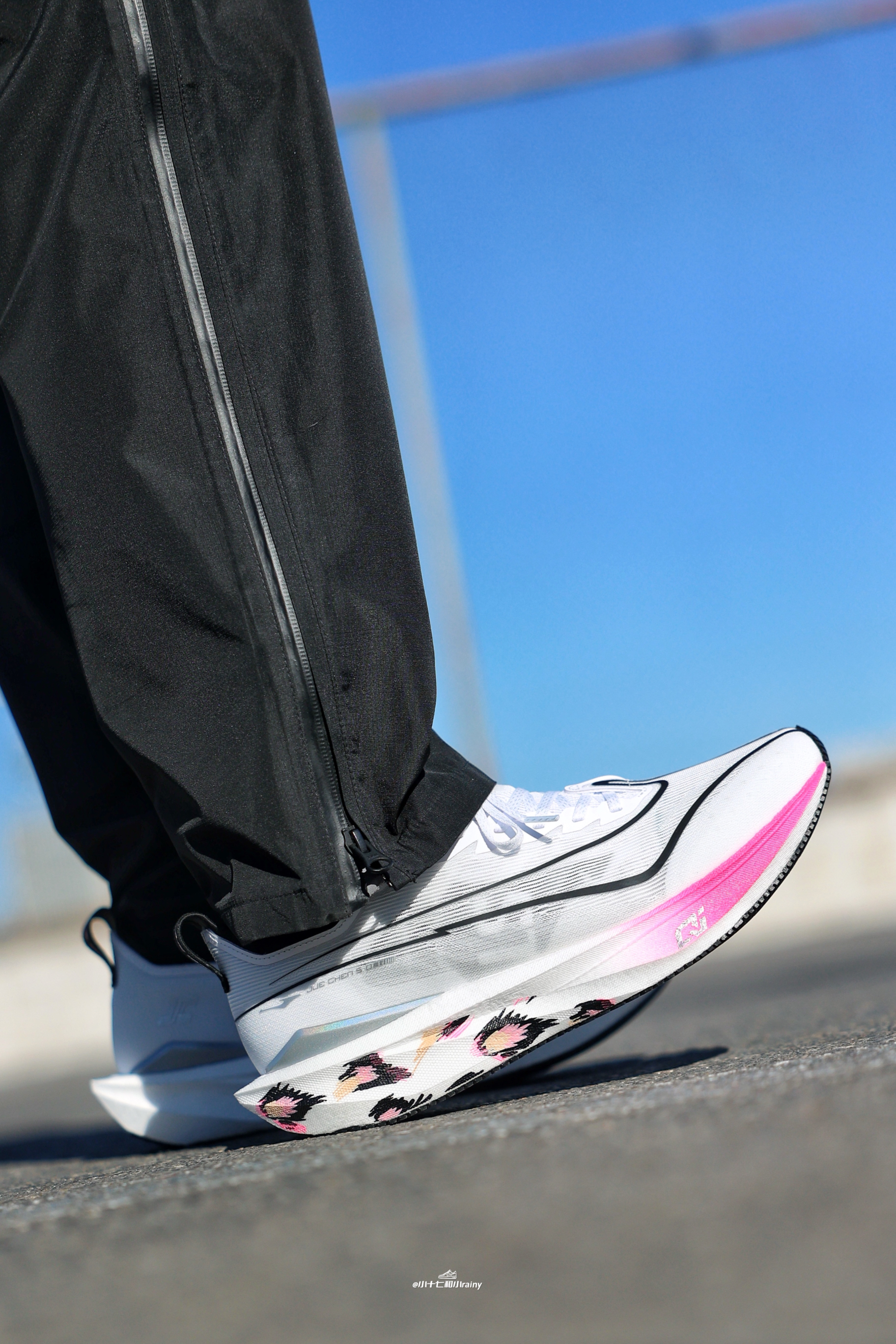 无板竞训新体验!绝尘5跑鞋太夯了,速度直接拉满🚀