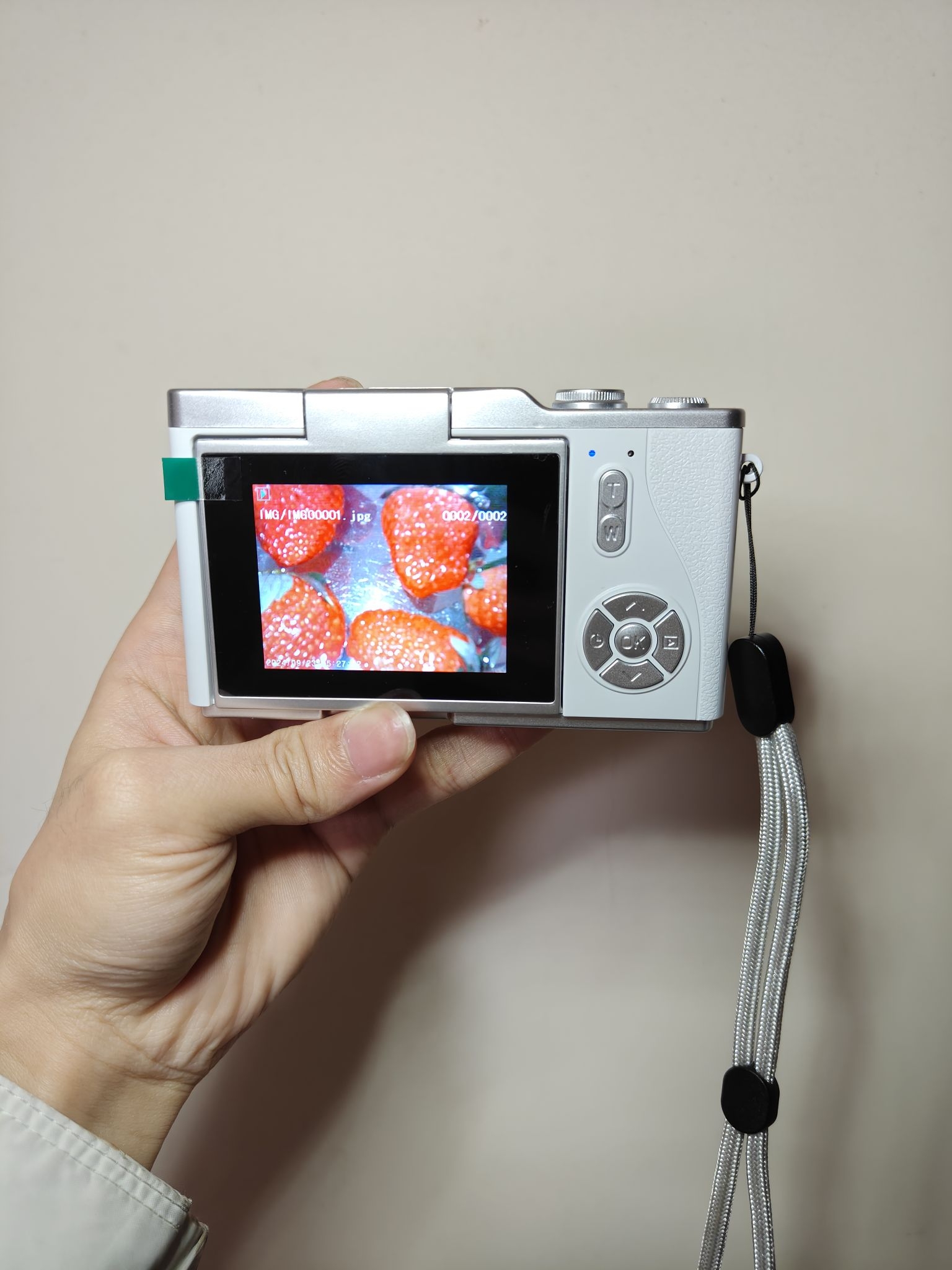 还不知道送礼送啥,不如看看这款相机📷