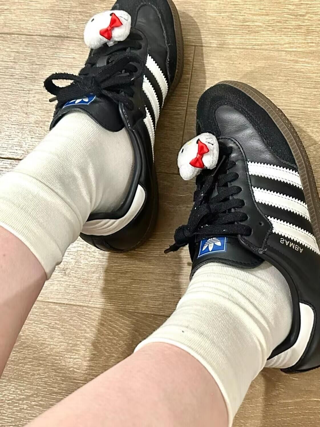 经典黑白熊猫配色的Adidas