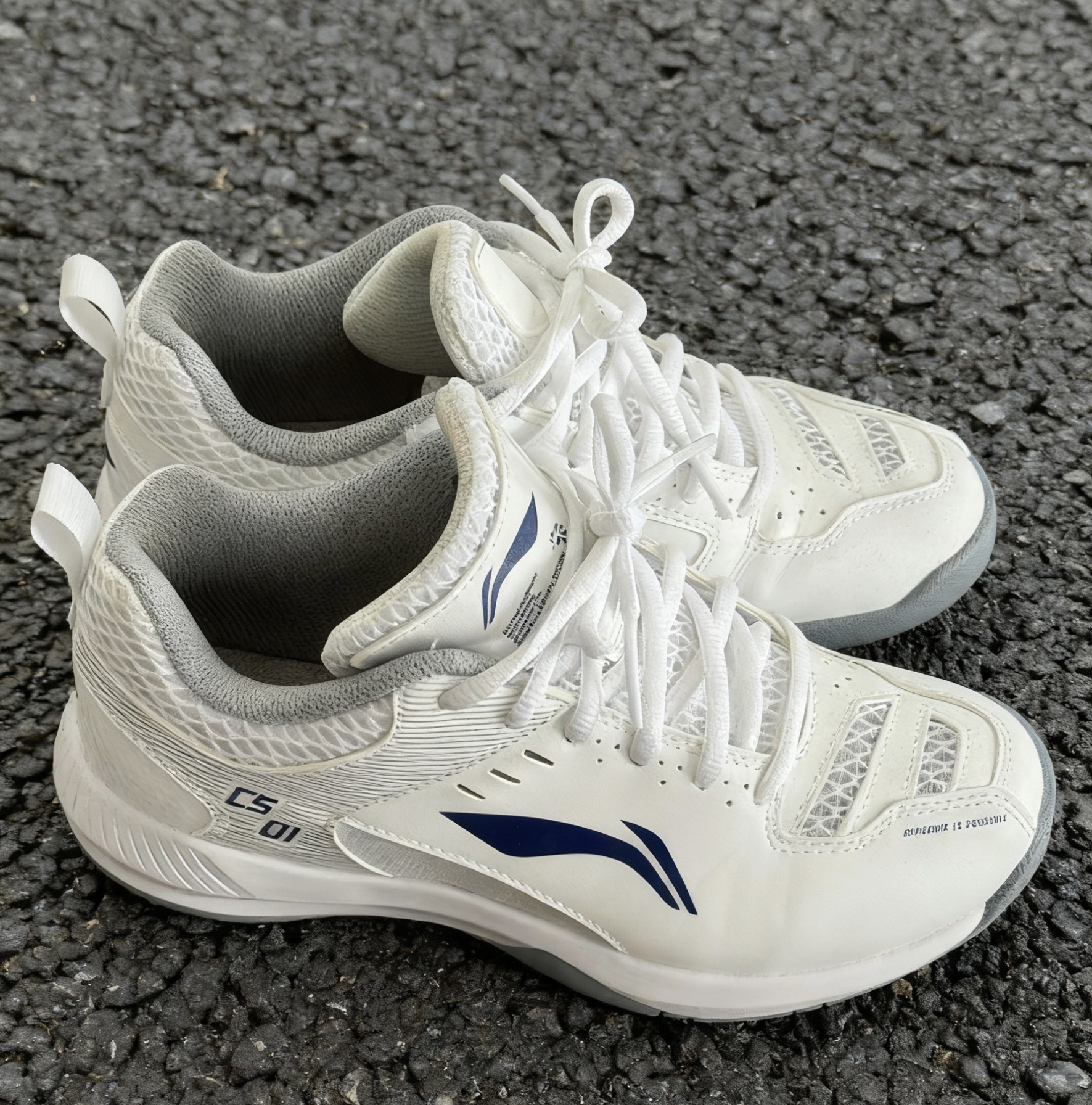 清爽适配双场景!李宁CS01球鞋通勤+轻度打球实测