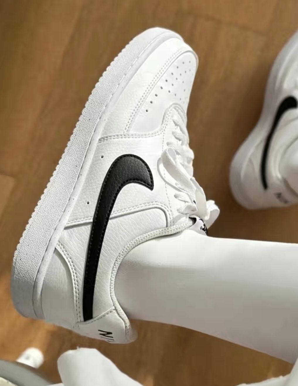 依旧百搭小白鞋~~