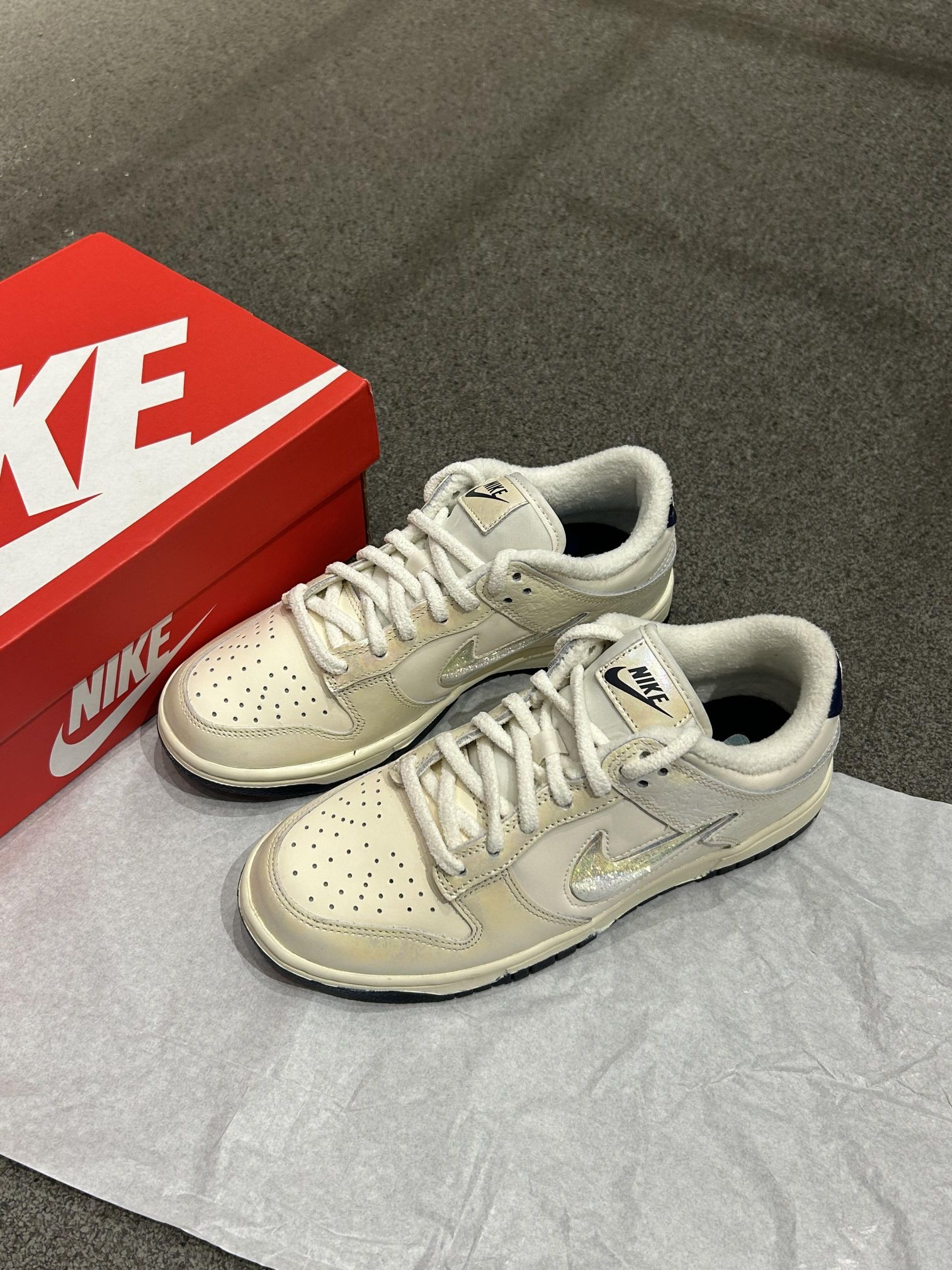 Nike|白棕配色、真的绝了！！！

好