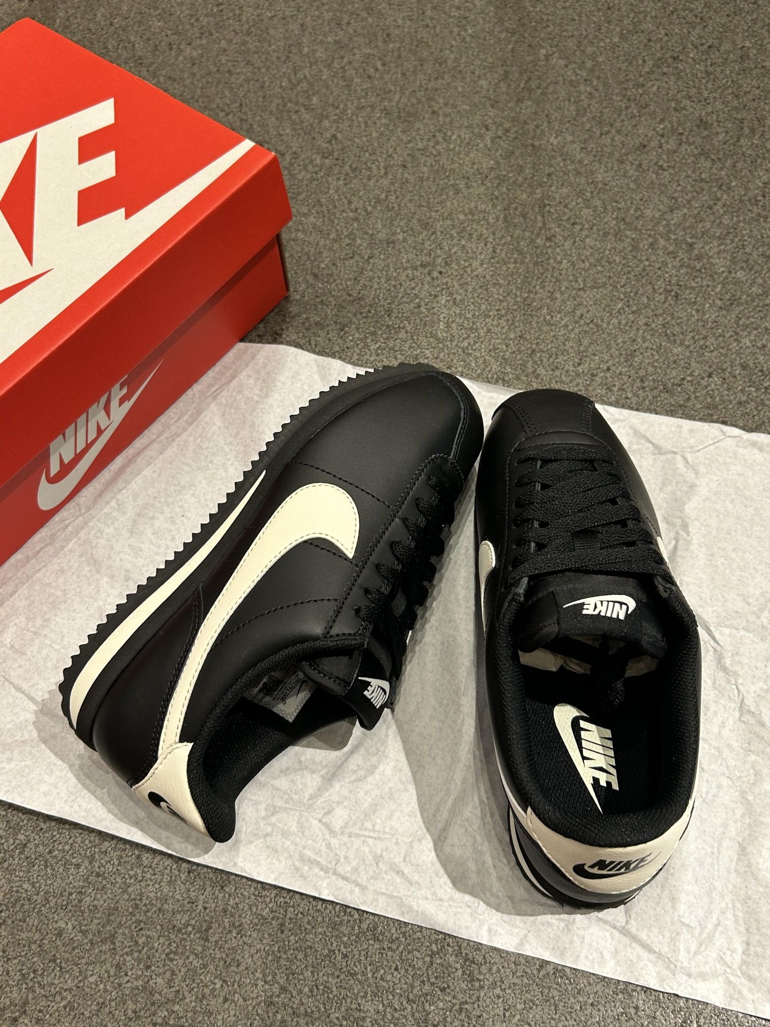 大黑经典耐克经典 Cortez！

NI