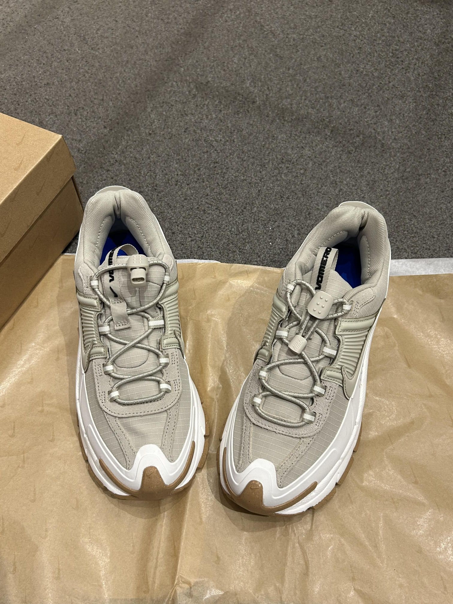 Nike|灰白配色、真的绝了！！！

户