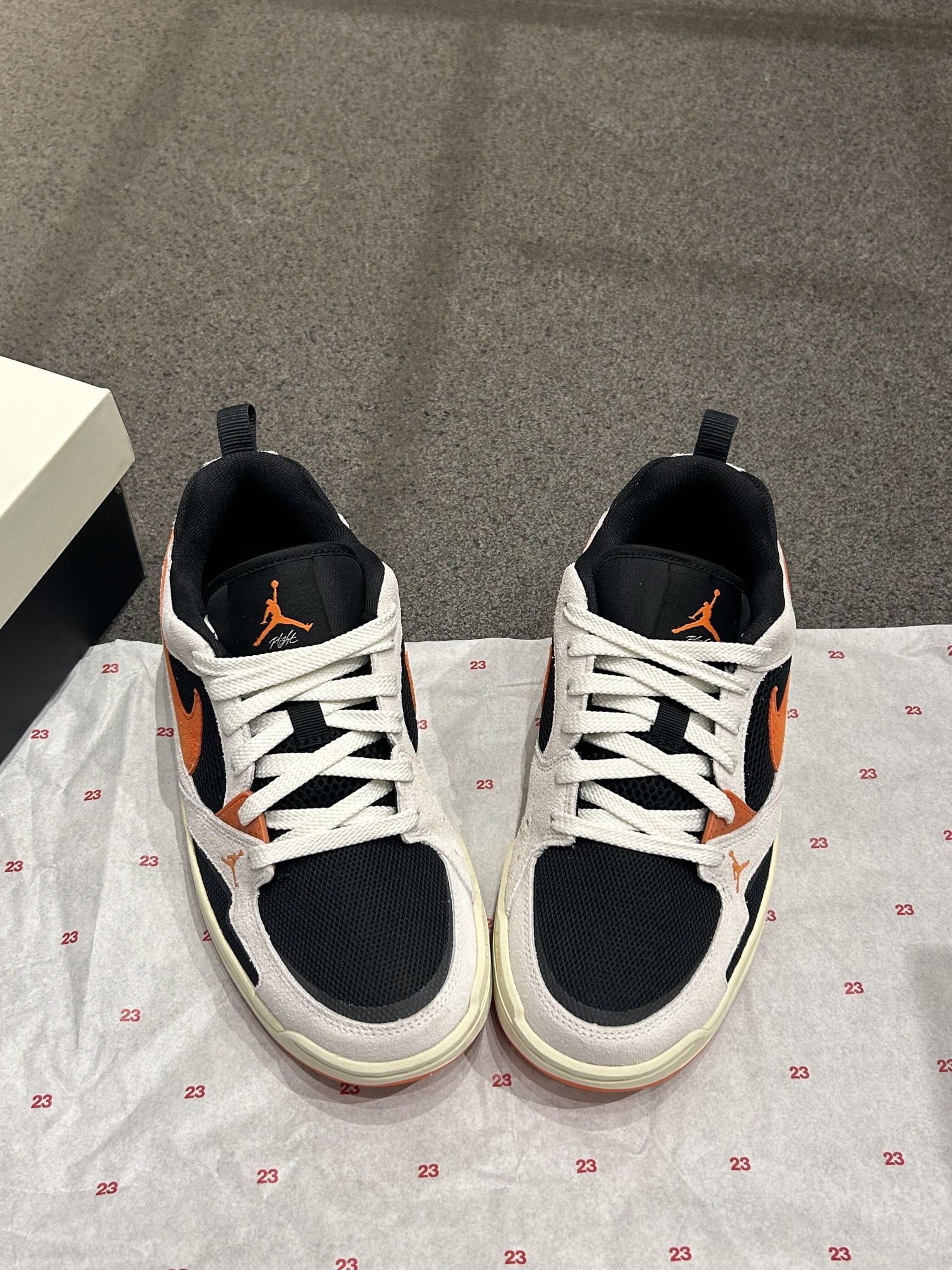 AJ|舒释鞋🥤黑橙配色

经典黑🍊橙撞色