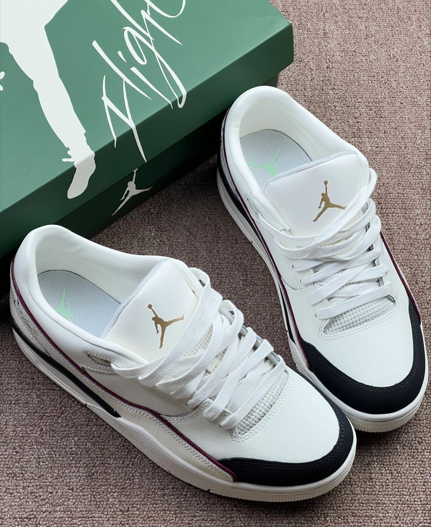 复古感拉满的“矛盾”板鞋👟