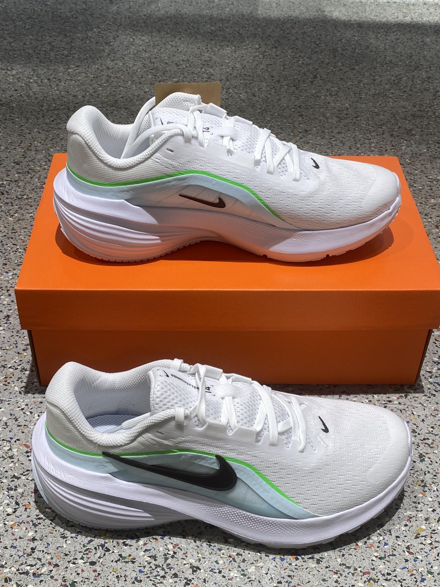 找到一双适合夏天的跑鞋！

Nike D