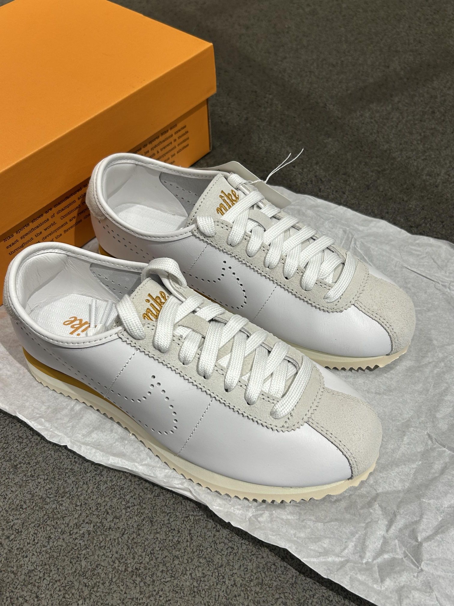 被问爆❕ NIKE阿甘鞋真的好绝

谁懂
