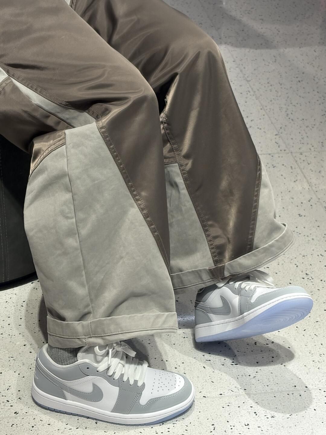 今天也是这套 灰色爱了

没有比我更喜欢