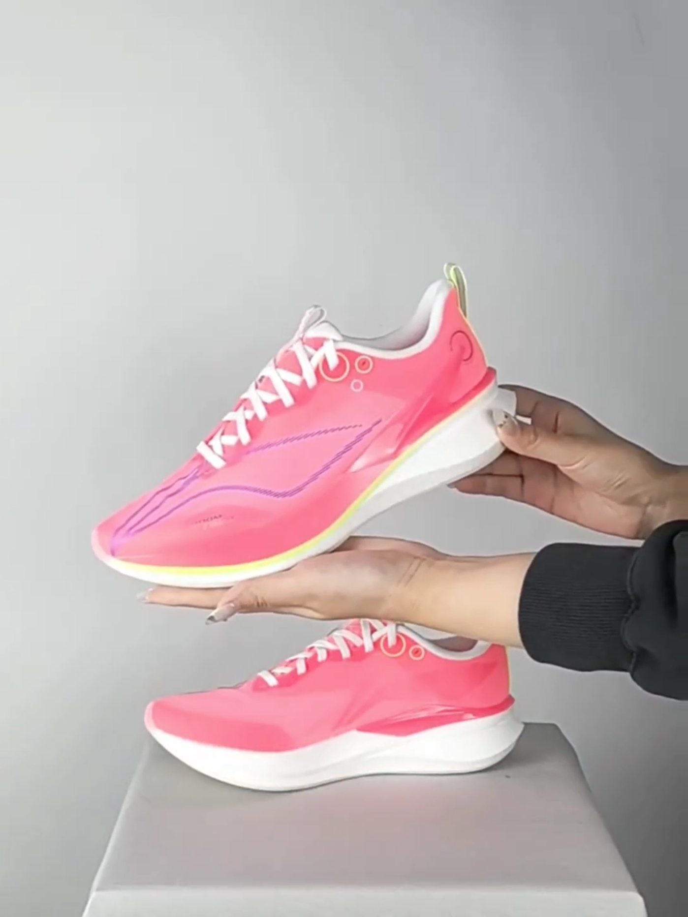 球鞋开箱-粉色赤兔8 Pro