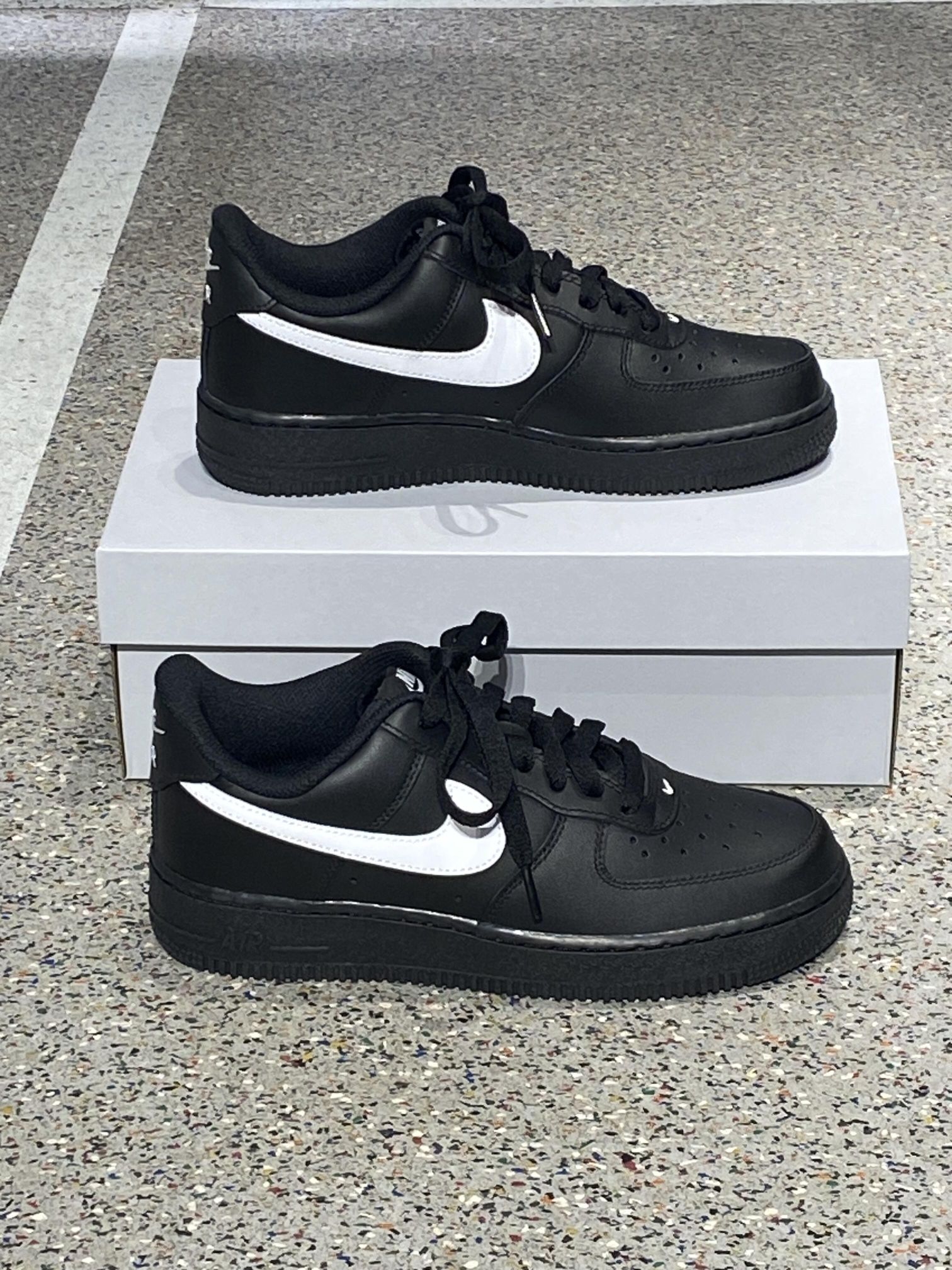 绝对百搭的黑色耐克👟

Nike Air