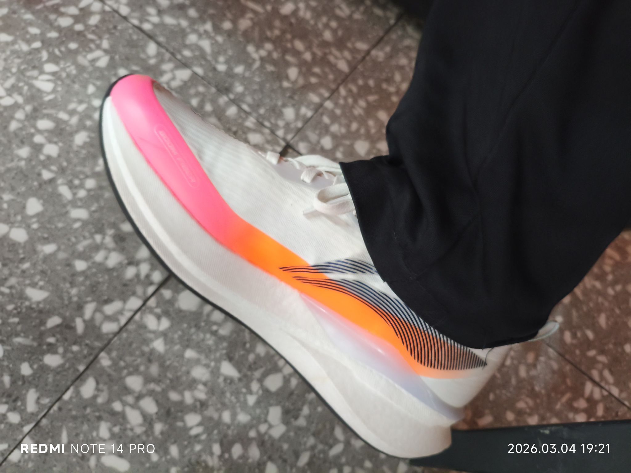 新年第一双新鞋😘😘😘