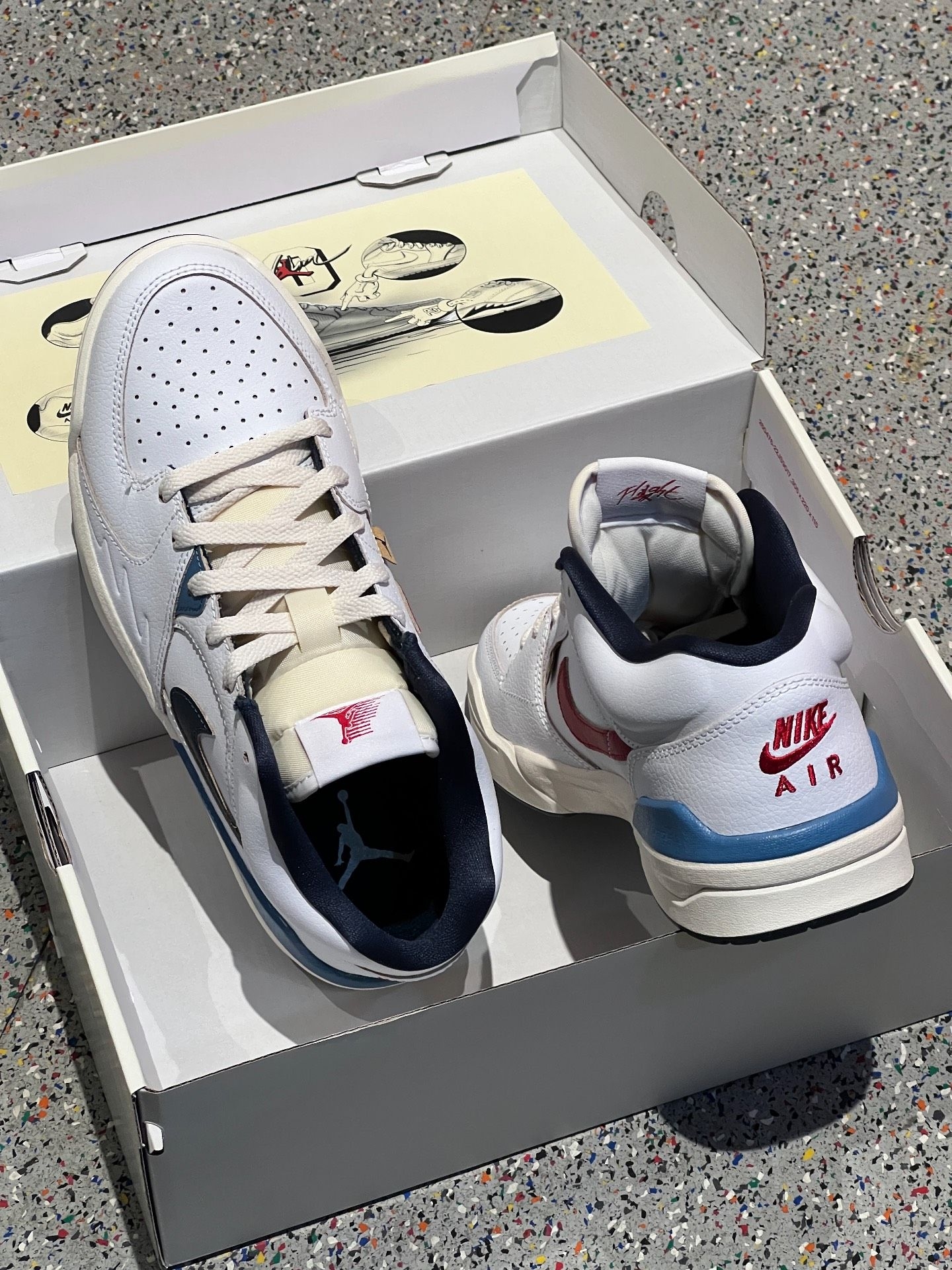 这双鞋不管是细节还是颜值都没得说