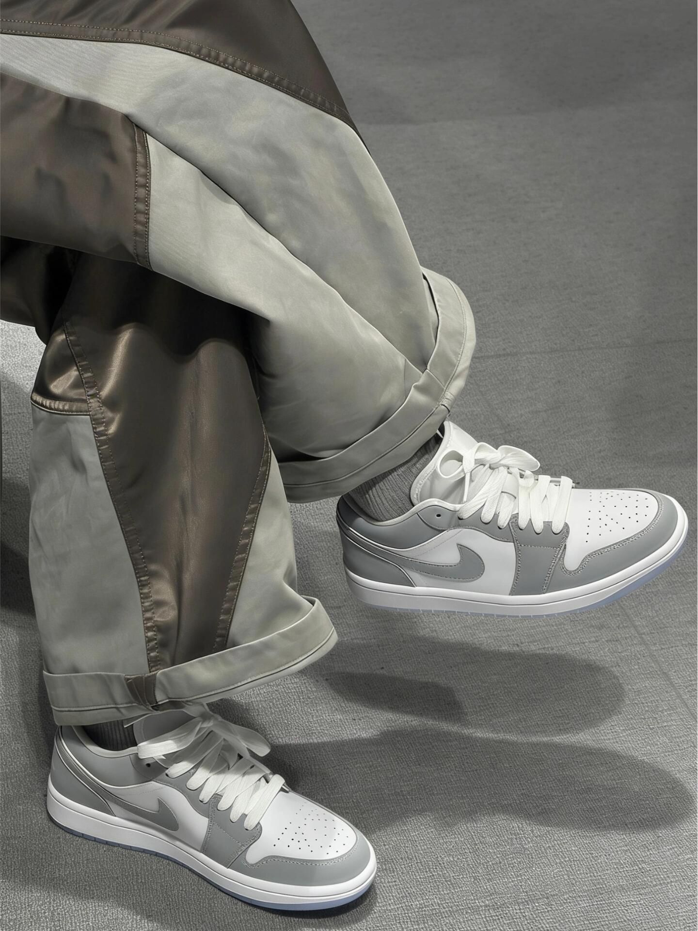 白灰拼色AJ1 | 清爽百搭，脚感颜值双