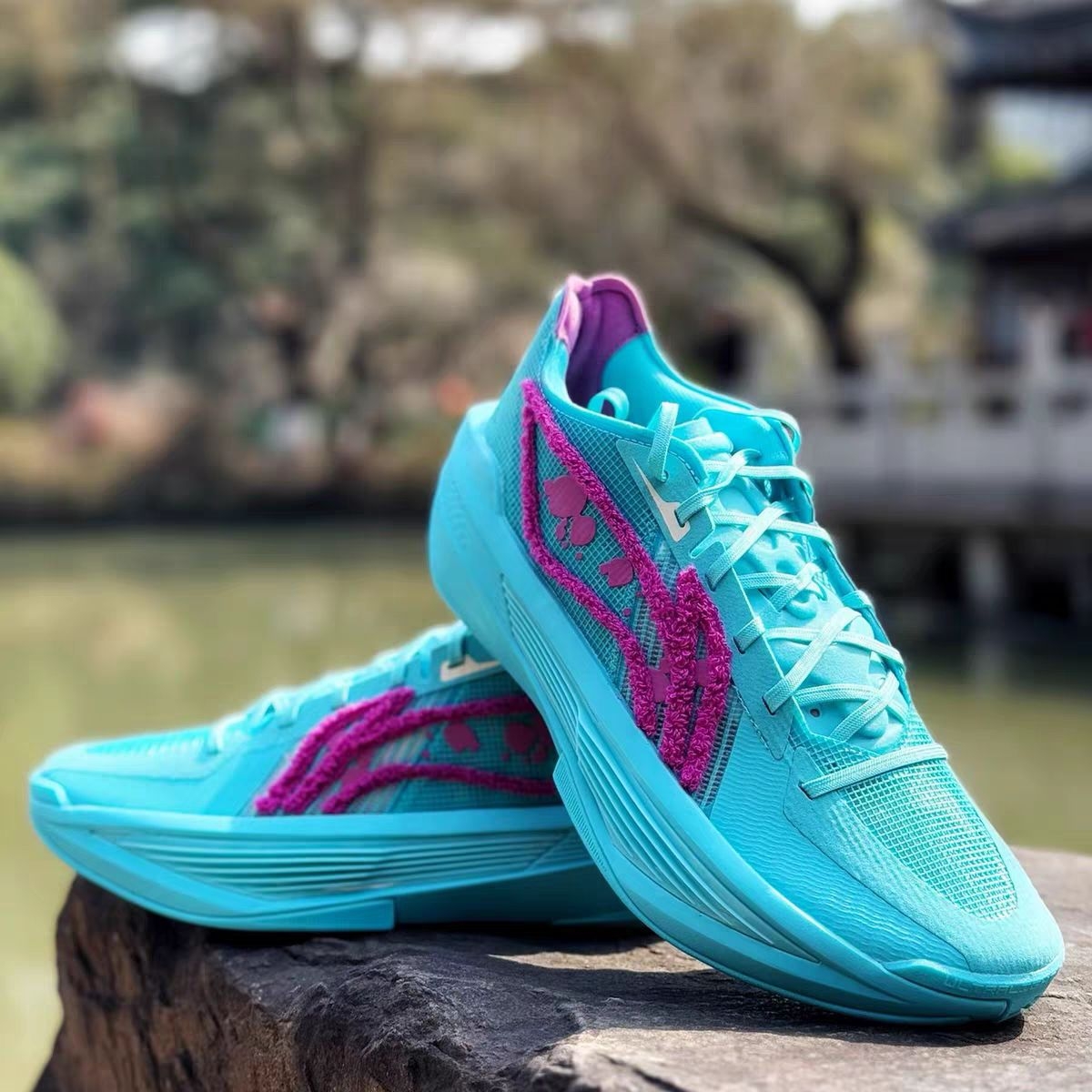 🔥 李宁飞电2.0 ELITE「怪兽电力公司」联名｜把童年穿在脚上，脚感直接起飞！