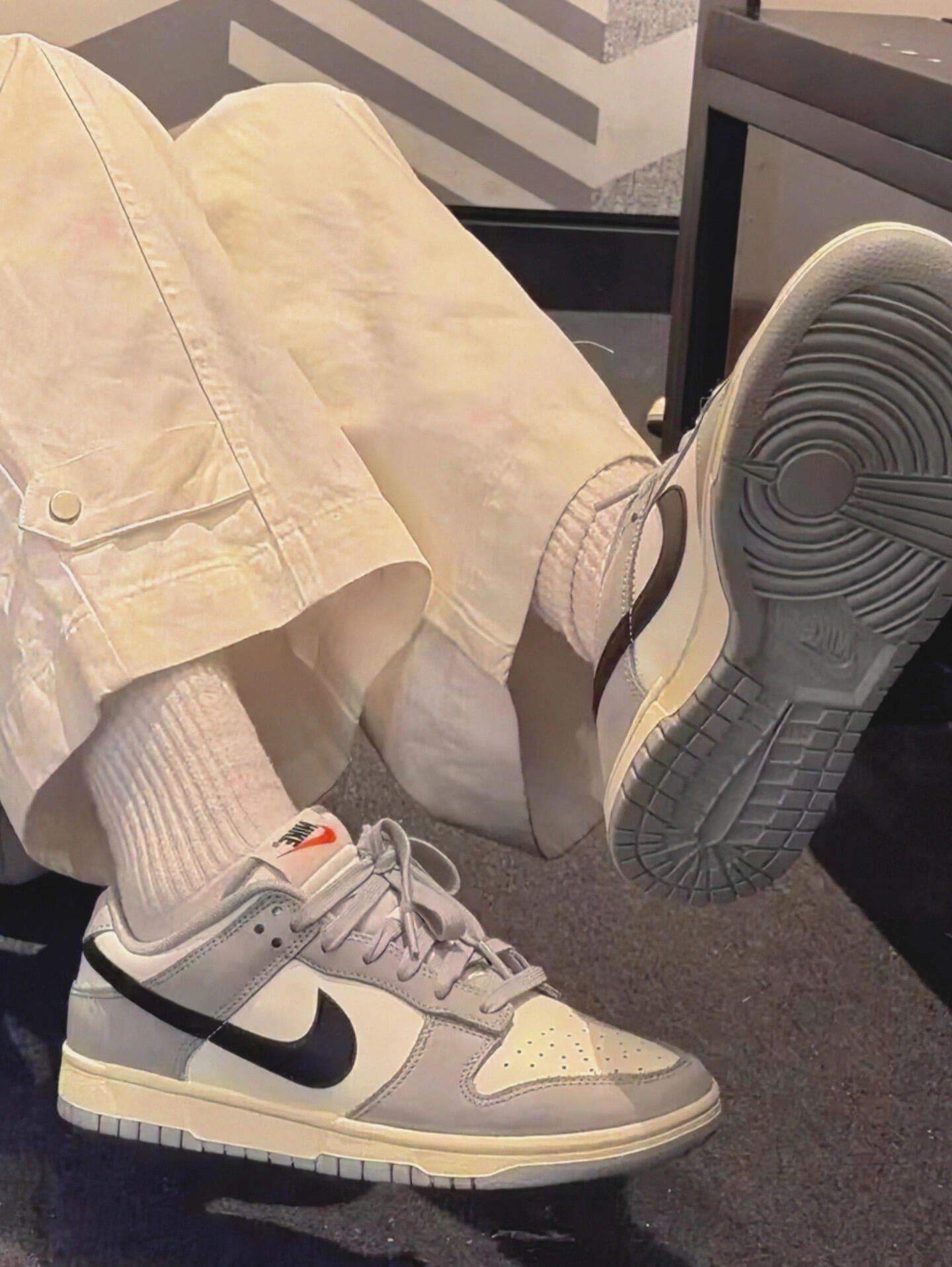 Nike |Duck Low 灰白

今