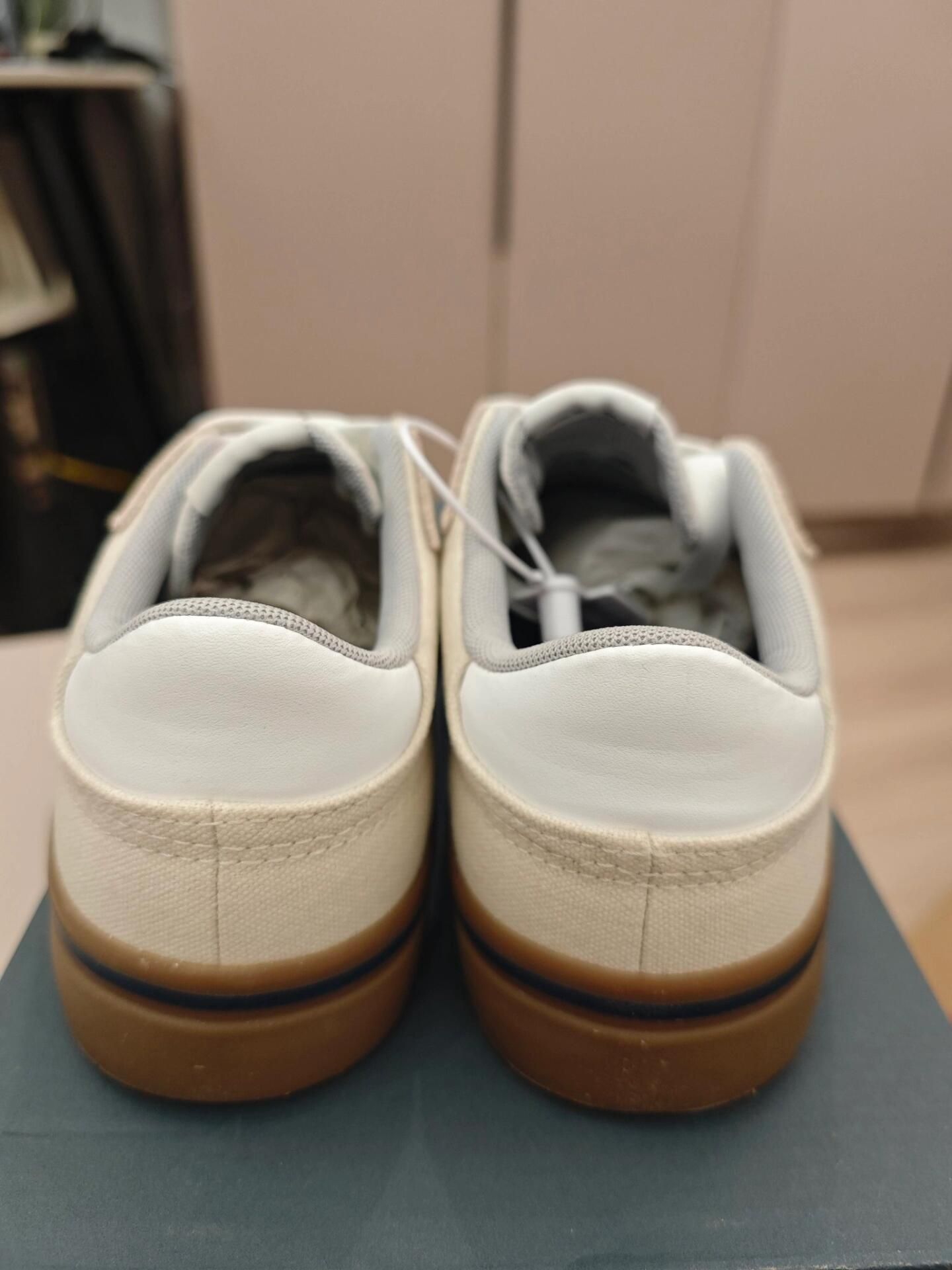 米黄复古！这双NB232是轻松好搭的

