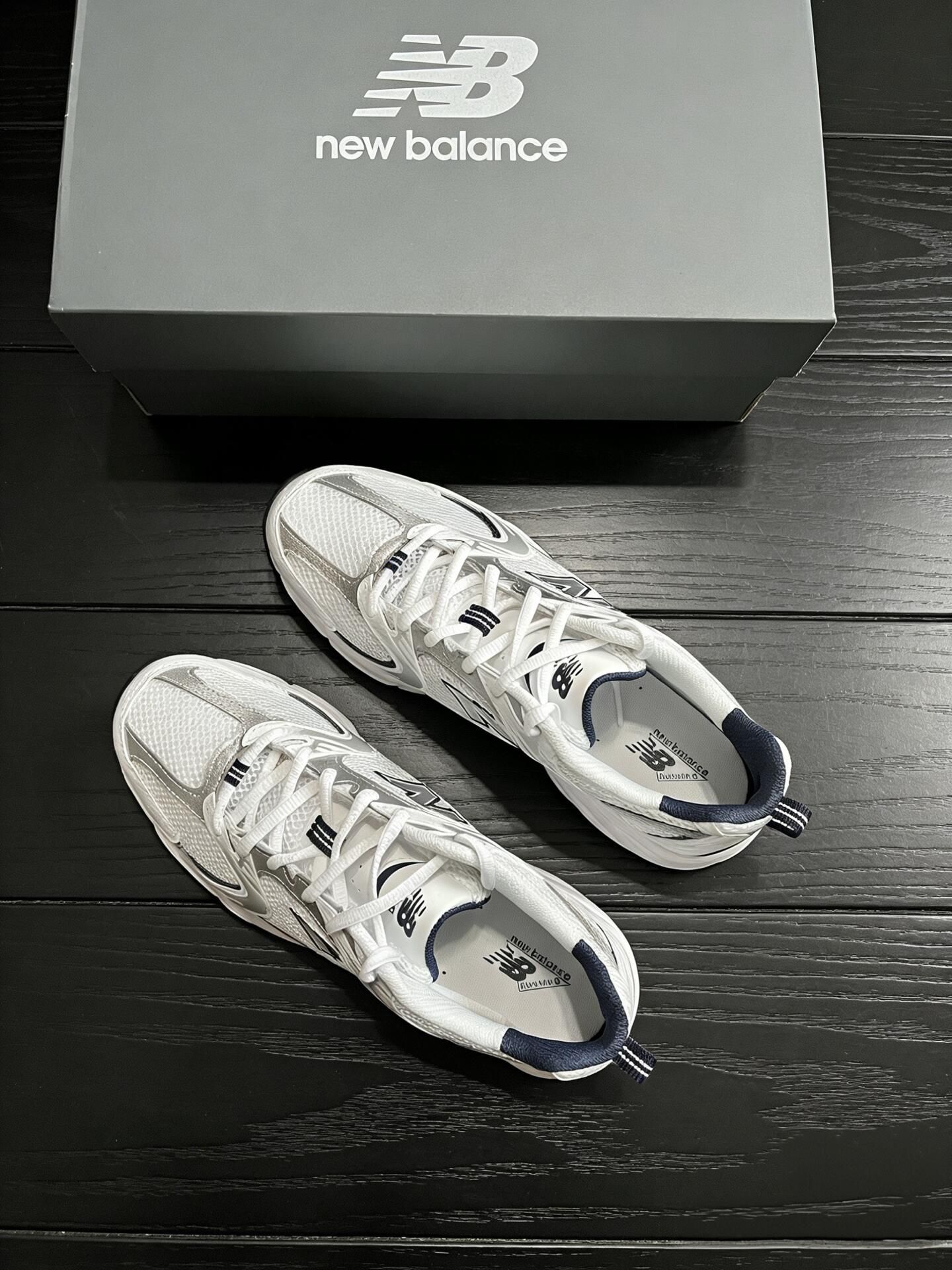 银白复古风，NB530上脚挺显干净

终
